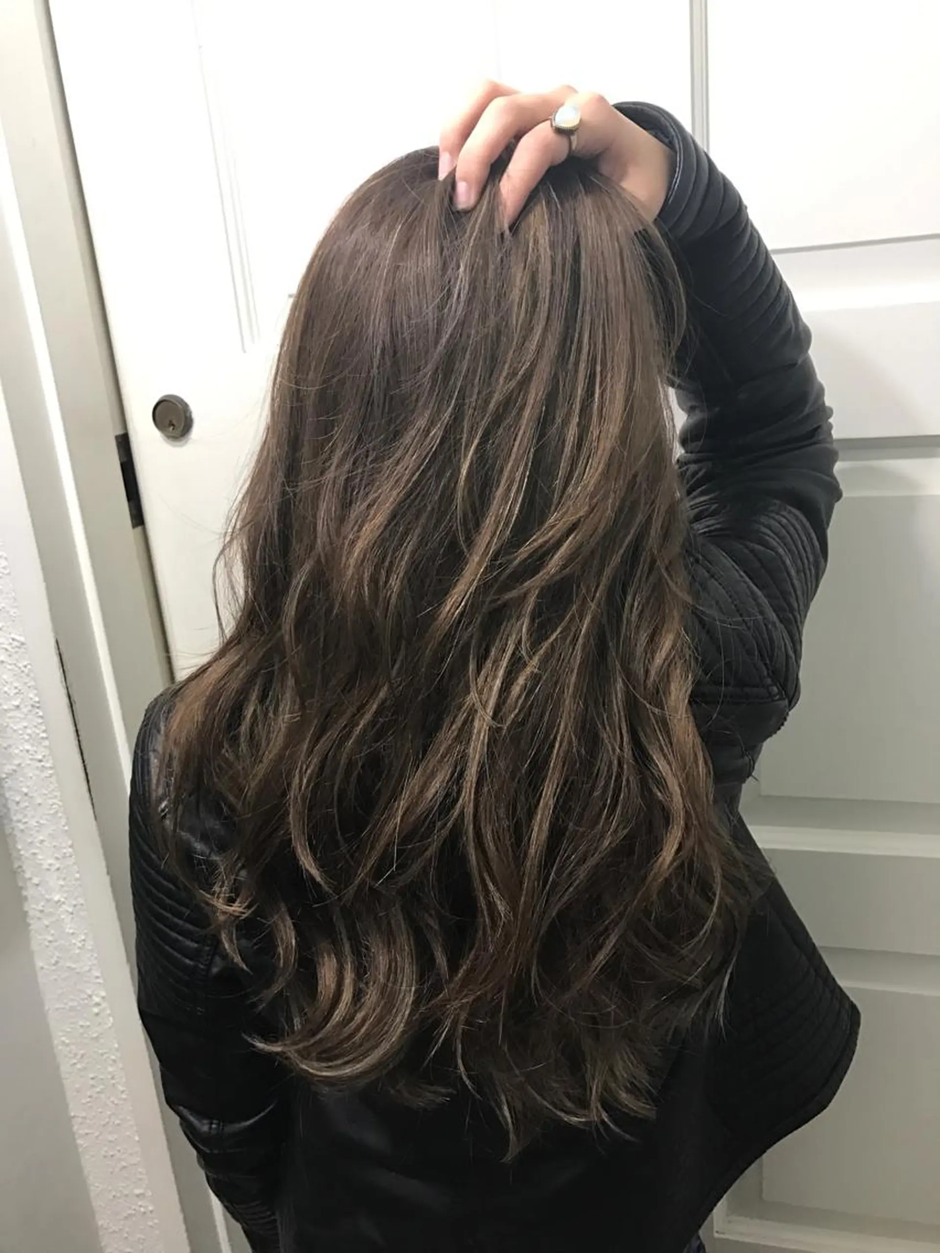 セミロング ロング カラー ハイライトカラー 外国人風カラー ハイライト Heart's所属・若杉 諒のヘアスタイル