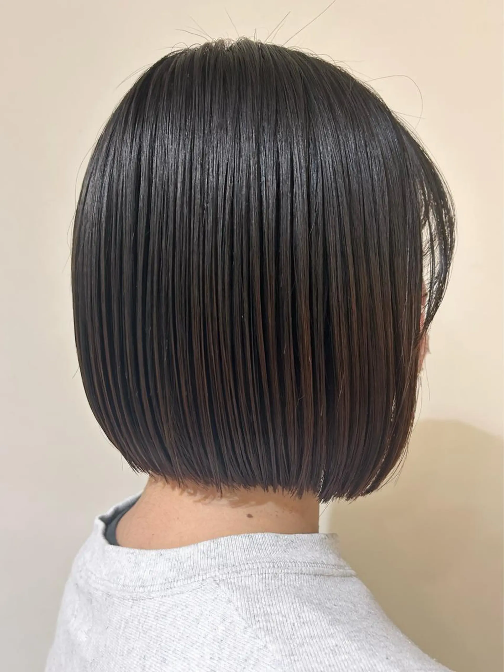 ショート 浅倉栞 /透明感カラーのヘアスタイル