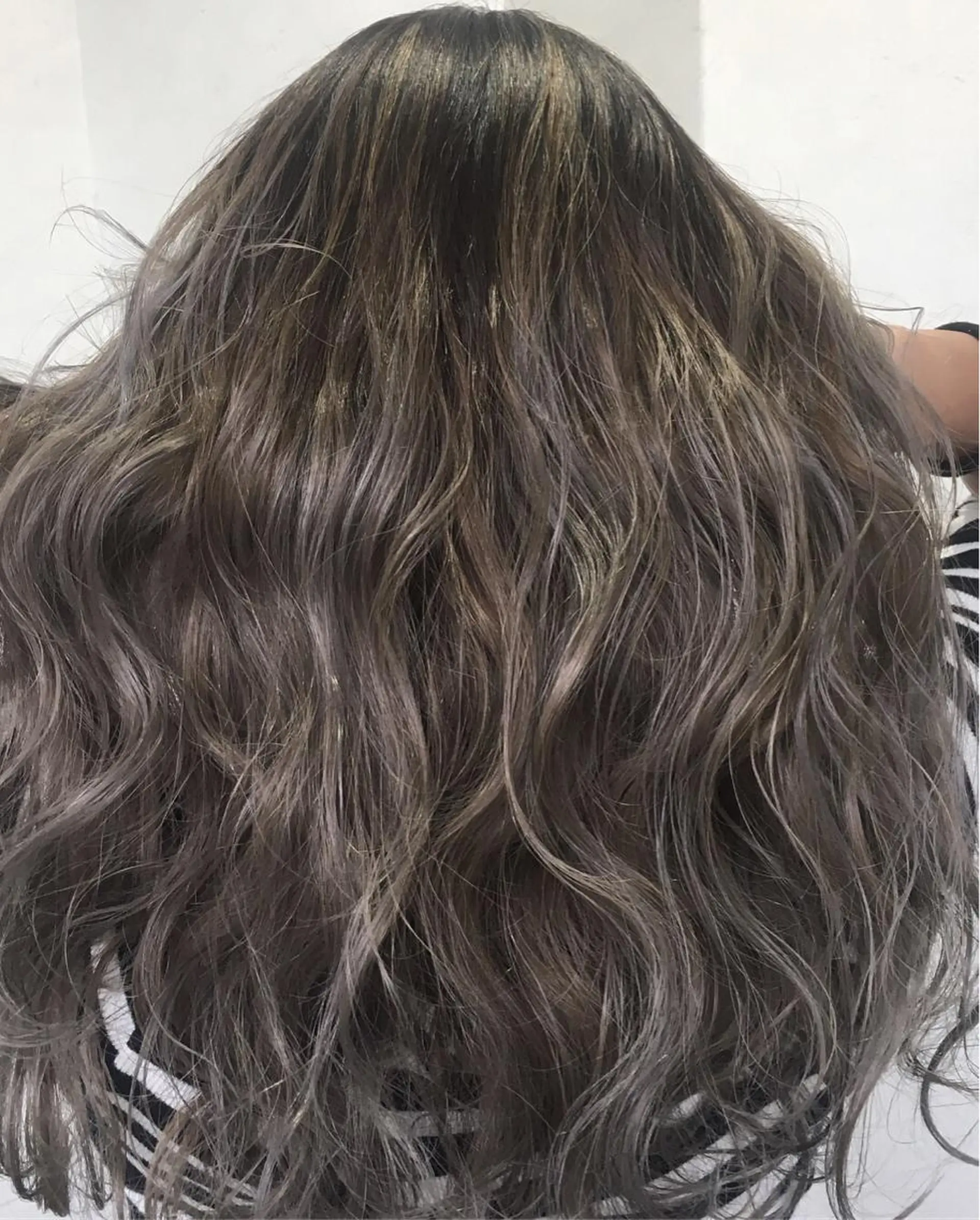 カラー ブリーチ毛縮毛矯正 👑山口のヘアスタイル