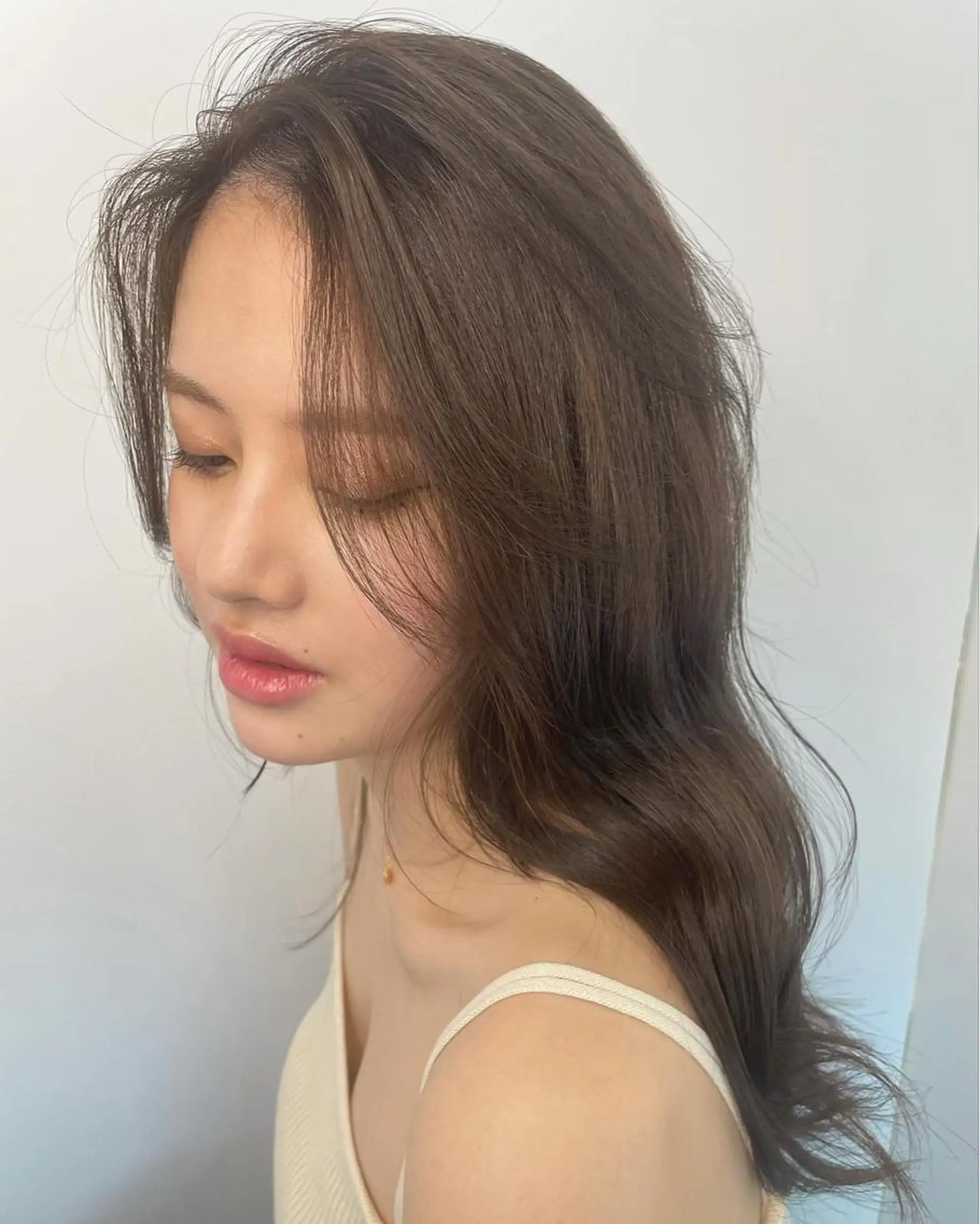 セミロング カット LANVERY所属・うる艶ヘア💐 艶ハイトーン💐彩夏のヘアスタイル