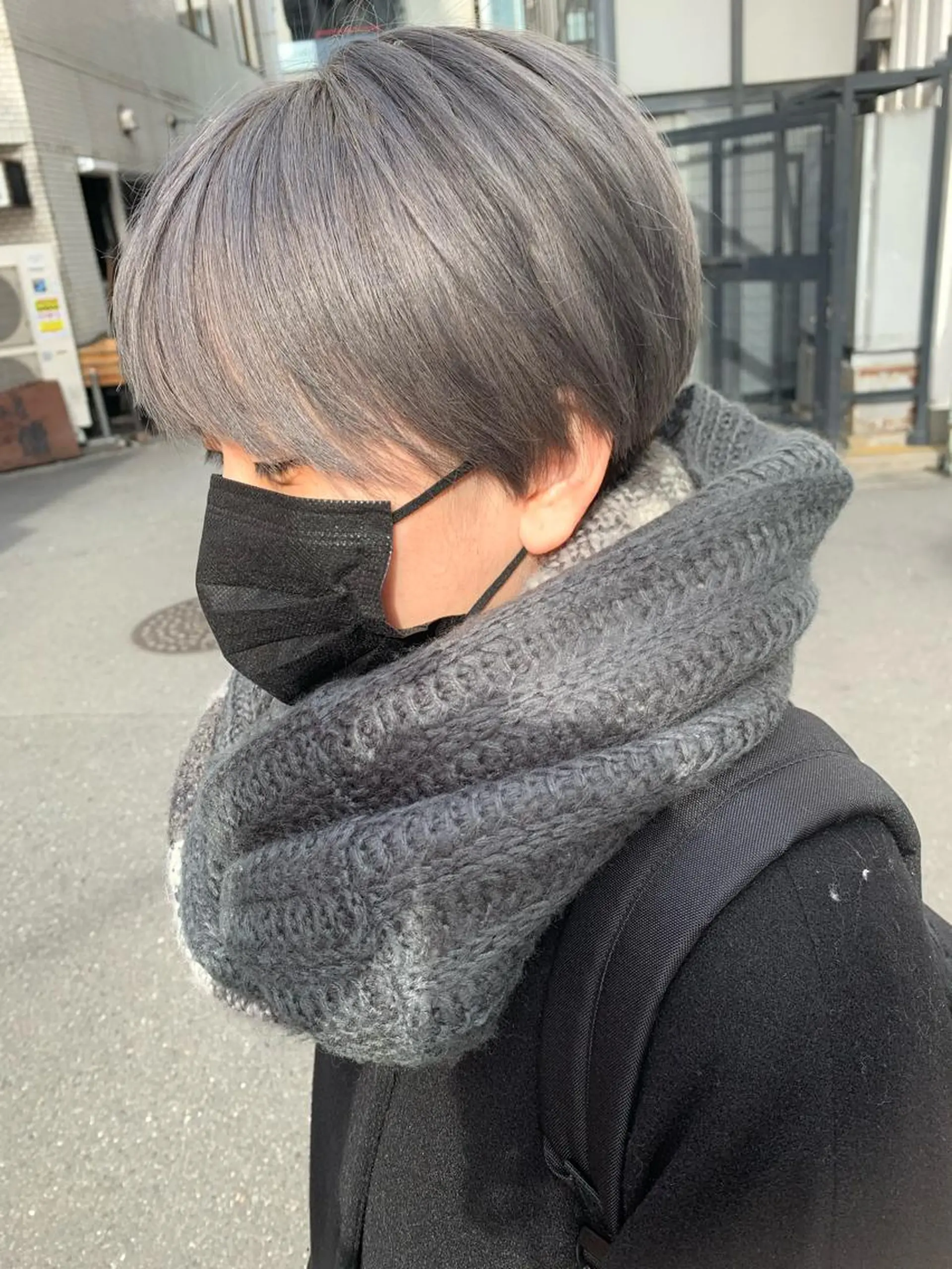 ショート カラー ブリーチ カット ヘアカラー トリートメント SALOWIN新宿三丁目 Frente店所属・薄田 珠美のヘアスタイル