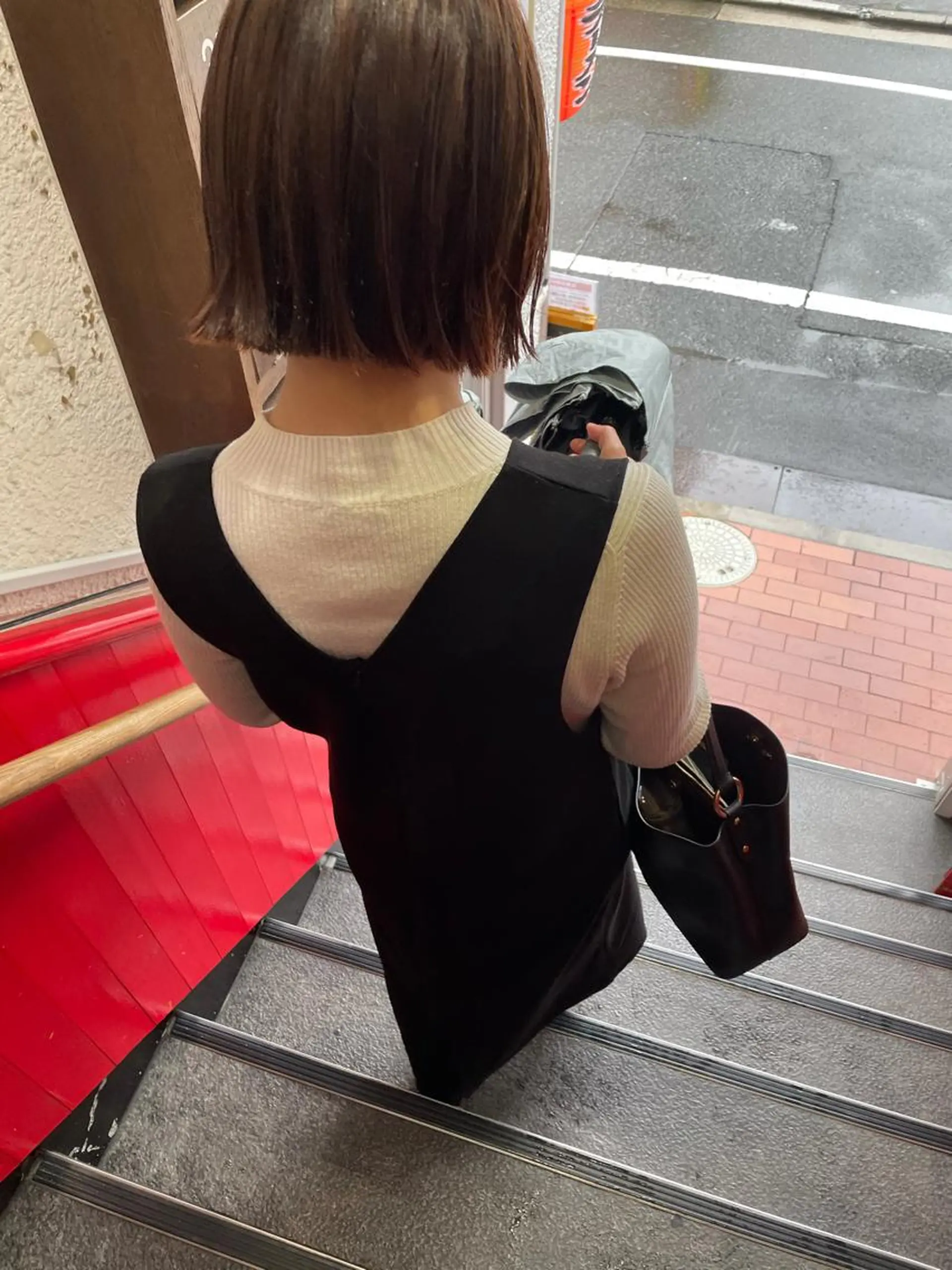 ミディアム カット さの あやねのヘアスタイル