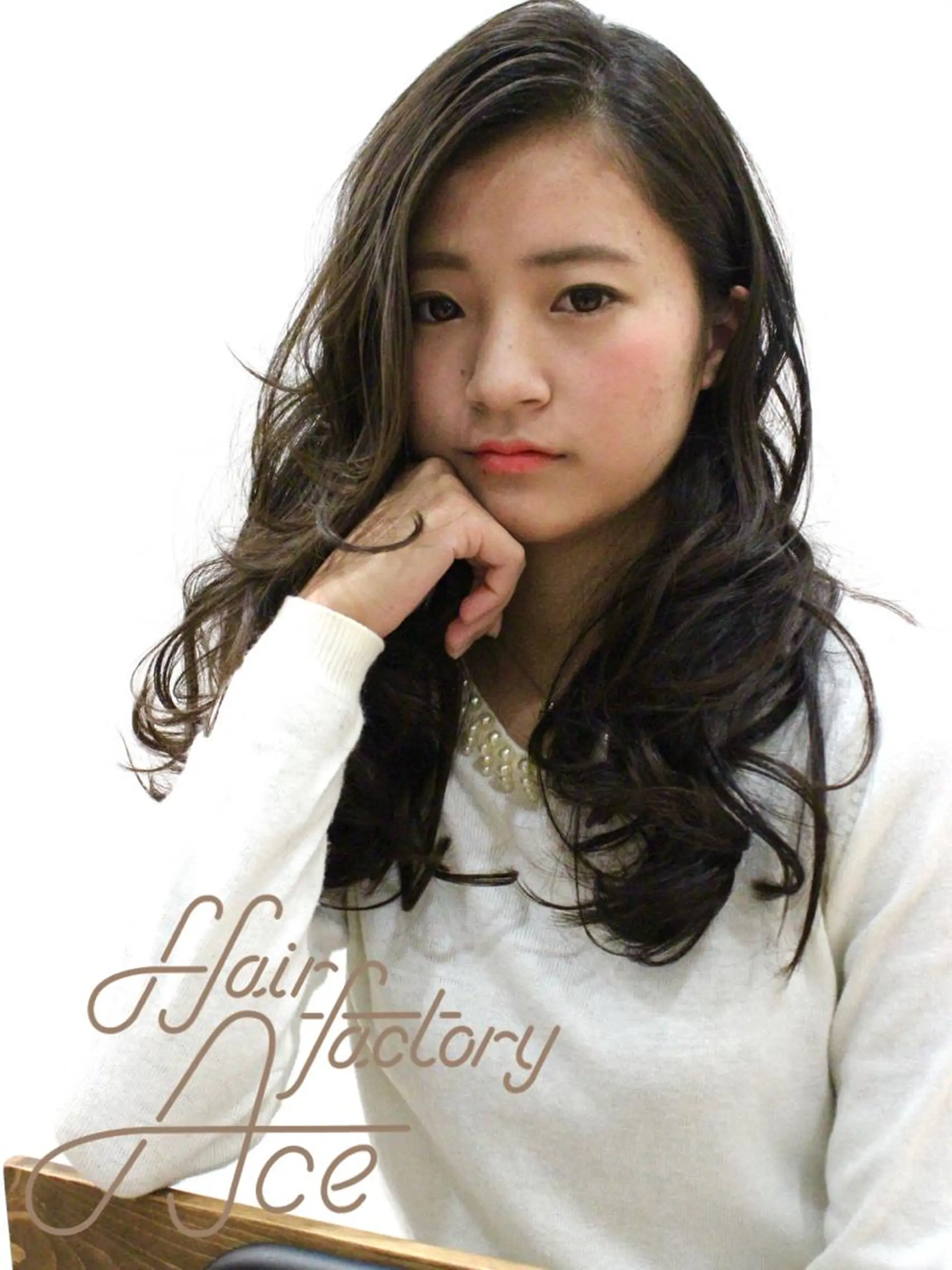 セミロング 所渉/韓国レイヤー /ウルフカットのヘアスタイル