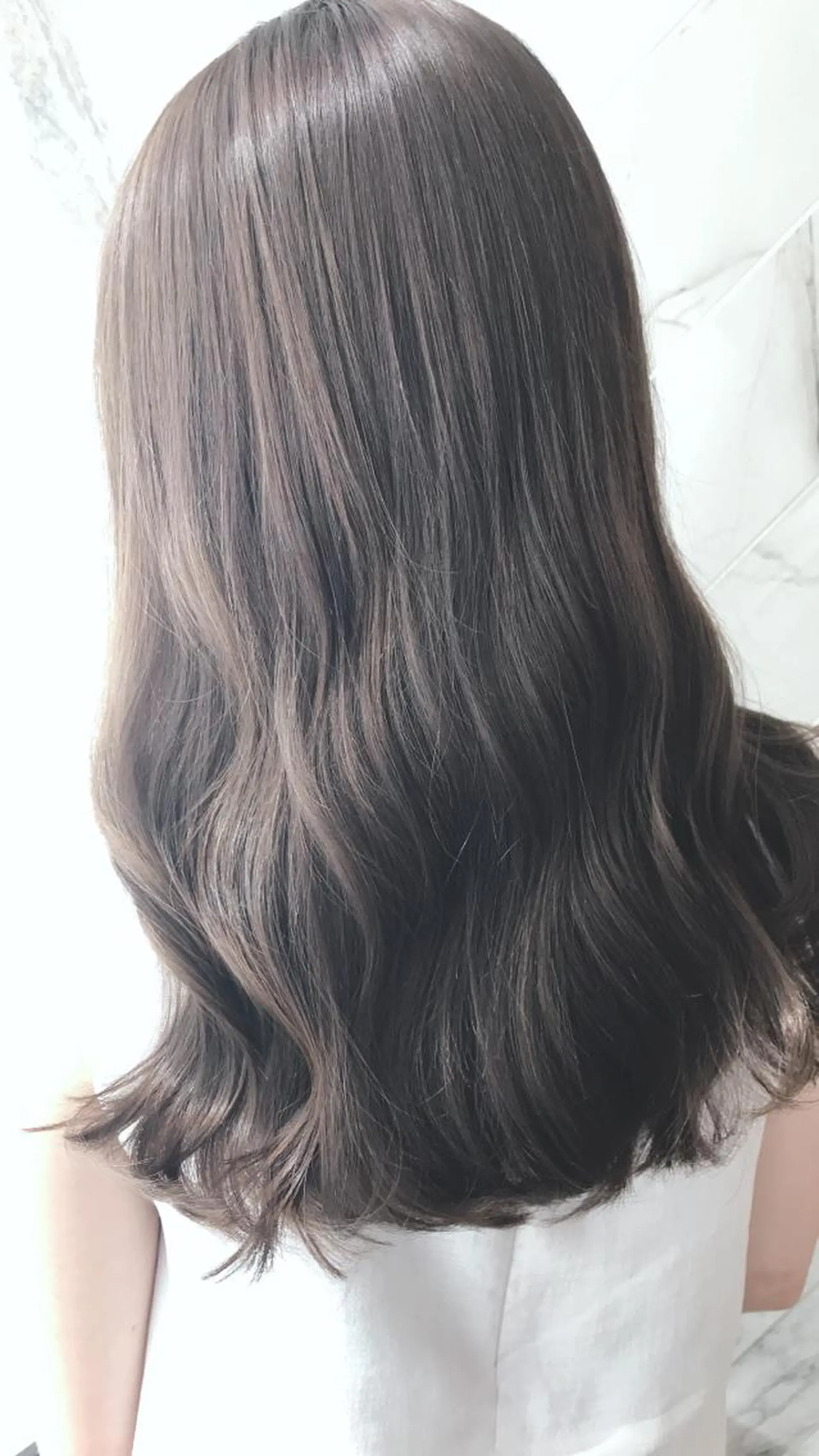 セミロング カラー アクアカラー イルミナカラー 髪質改善 トリートメント KANOI 銀座中央通り所属・上條 航平のヘアスタイル