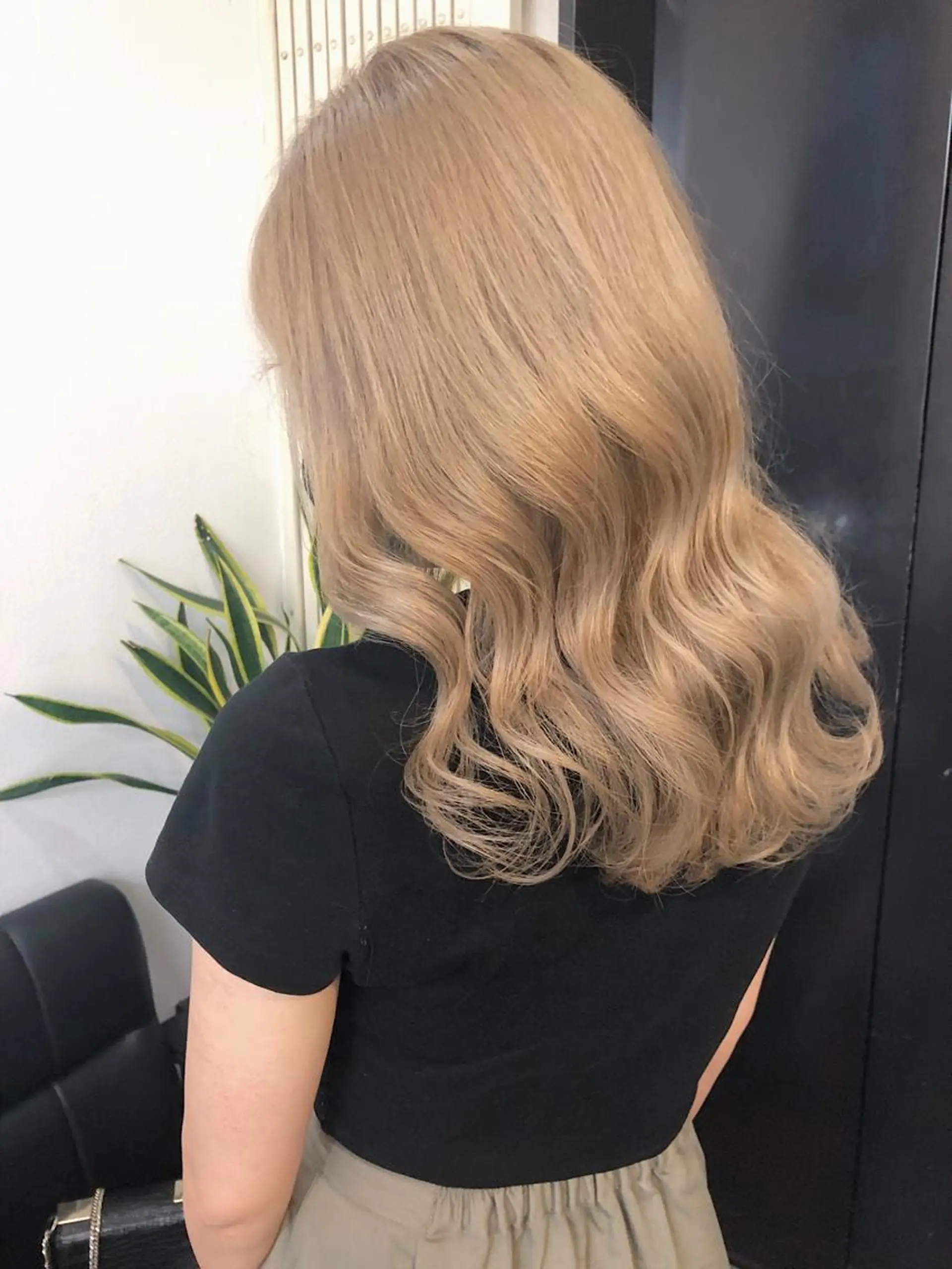 セミロング カラー ベージュカラー ホワイトベージュ ヘアカラー トリートメント GiseL天神カラー 髪質改善/ブリーチのヘアスタイル