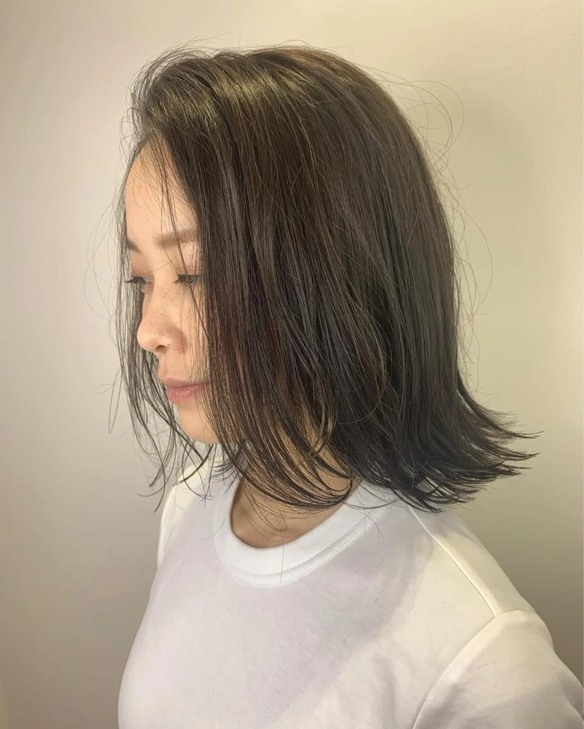 ミディアム カラー グレージュ SALOWIN神戸三宮店所属・【美髪を叶える】中谷 彰宏（アキ)のヘアスタイル