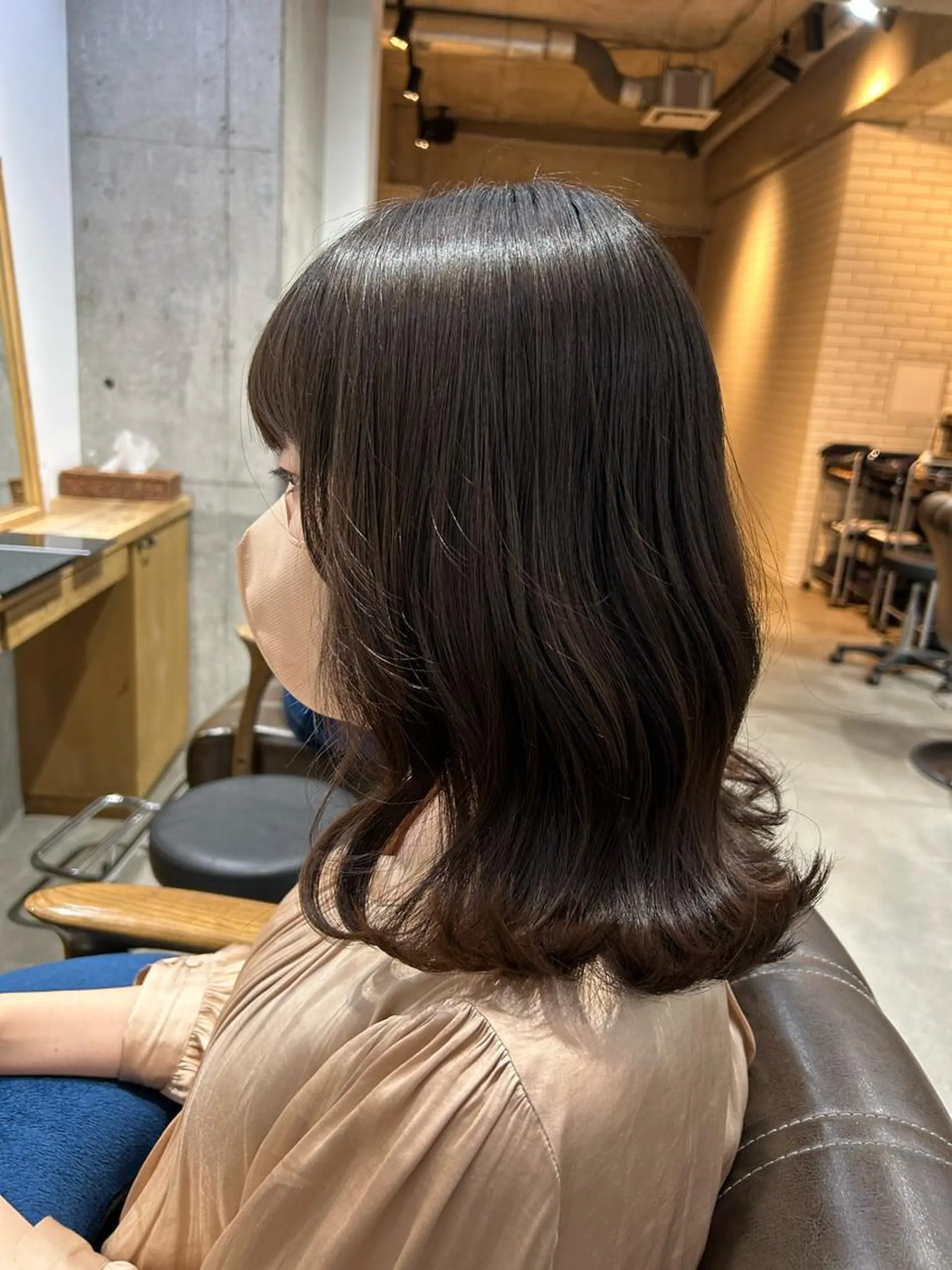 ミディアム Eri 🌿透明感カラーのヘアスタイル