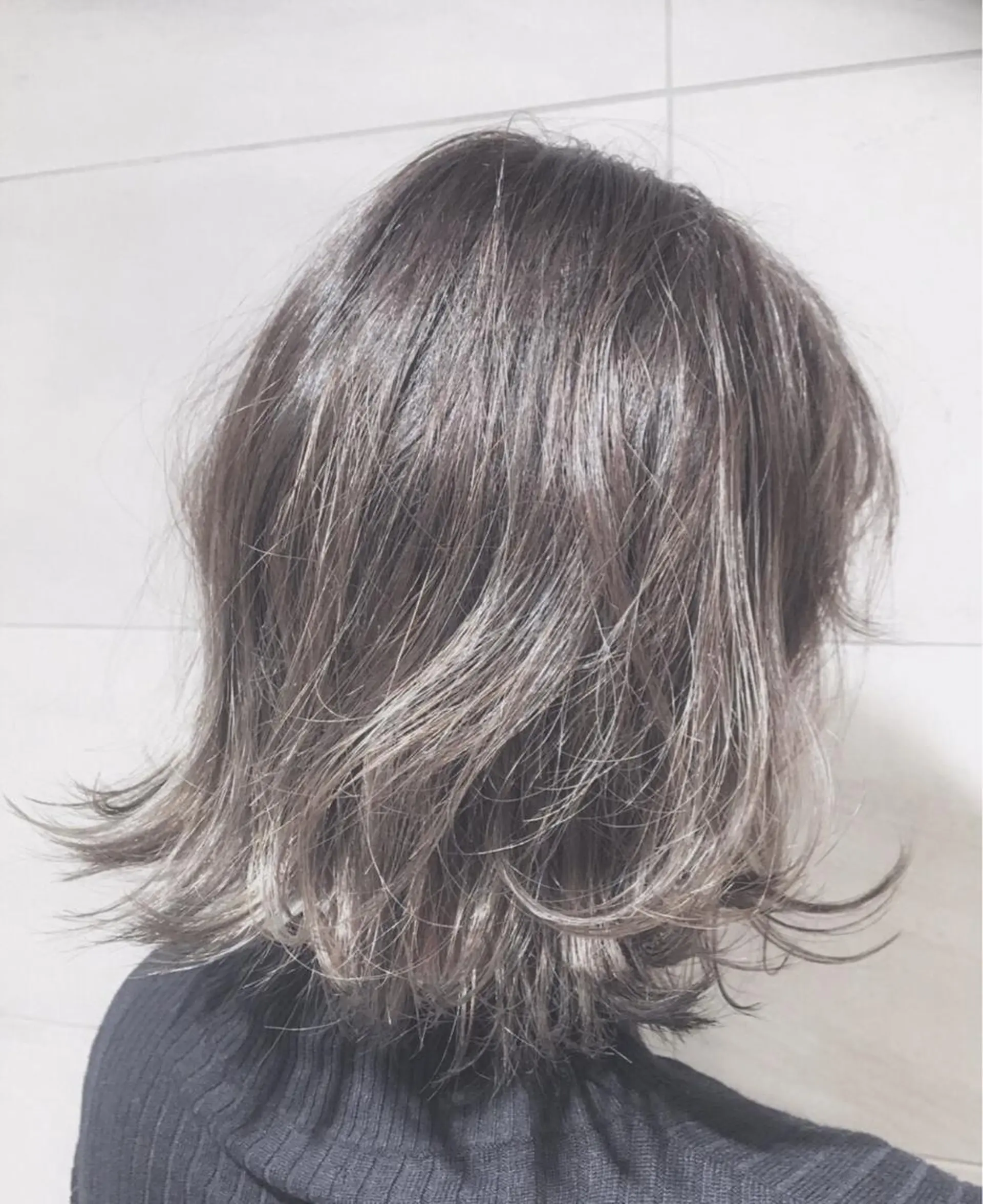 ショート カラー アッシュ ハイライトカラー ハイライト BOX mico.のヘアスタイル