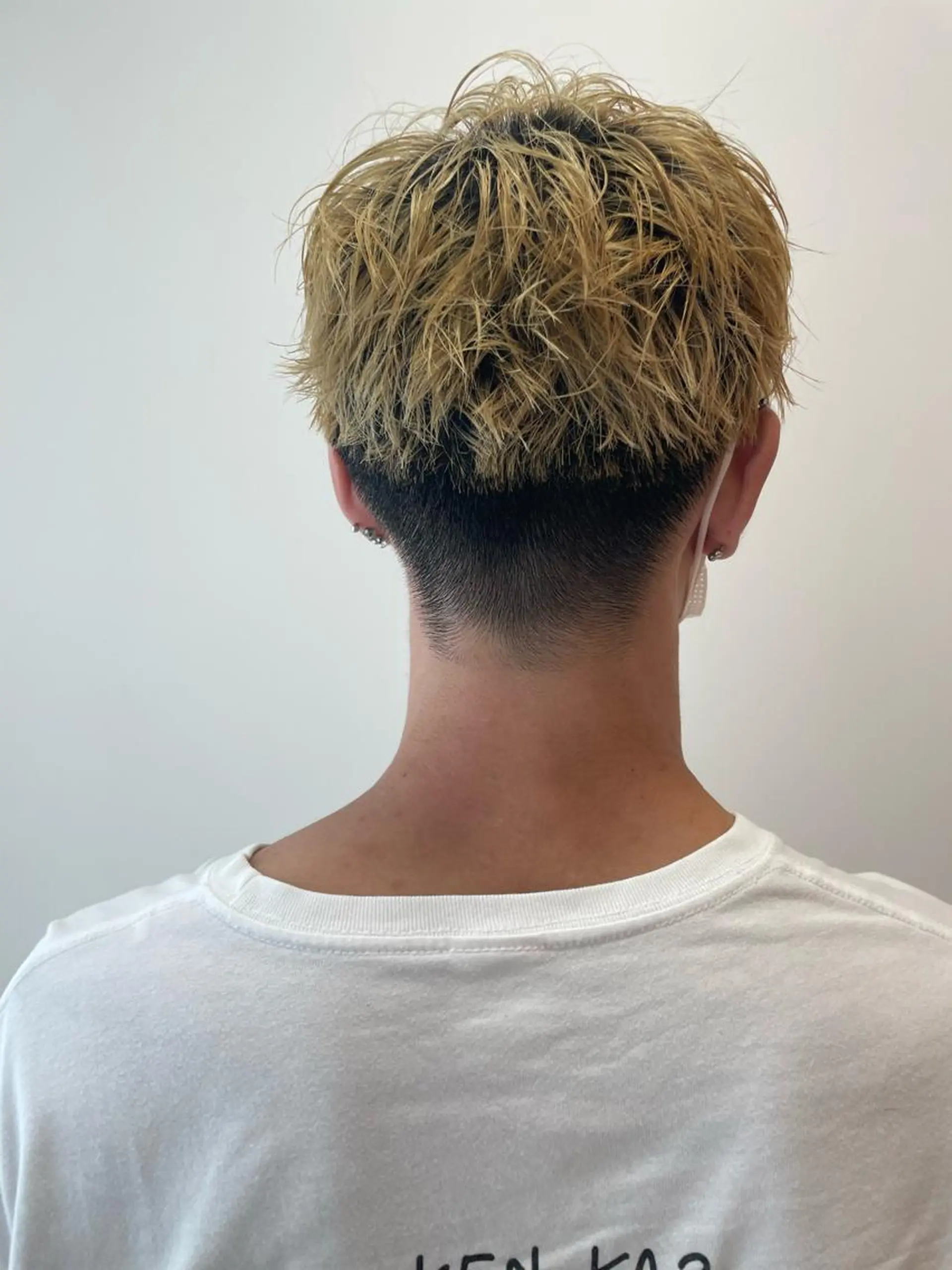 カラー メンズ 増渕 駿介のヘアスタイル