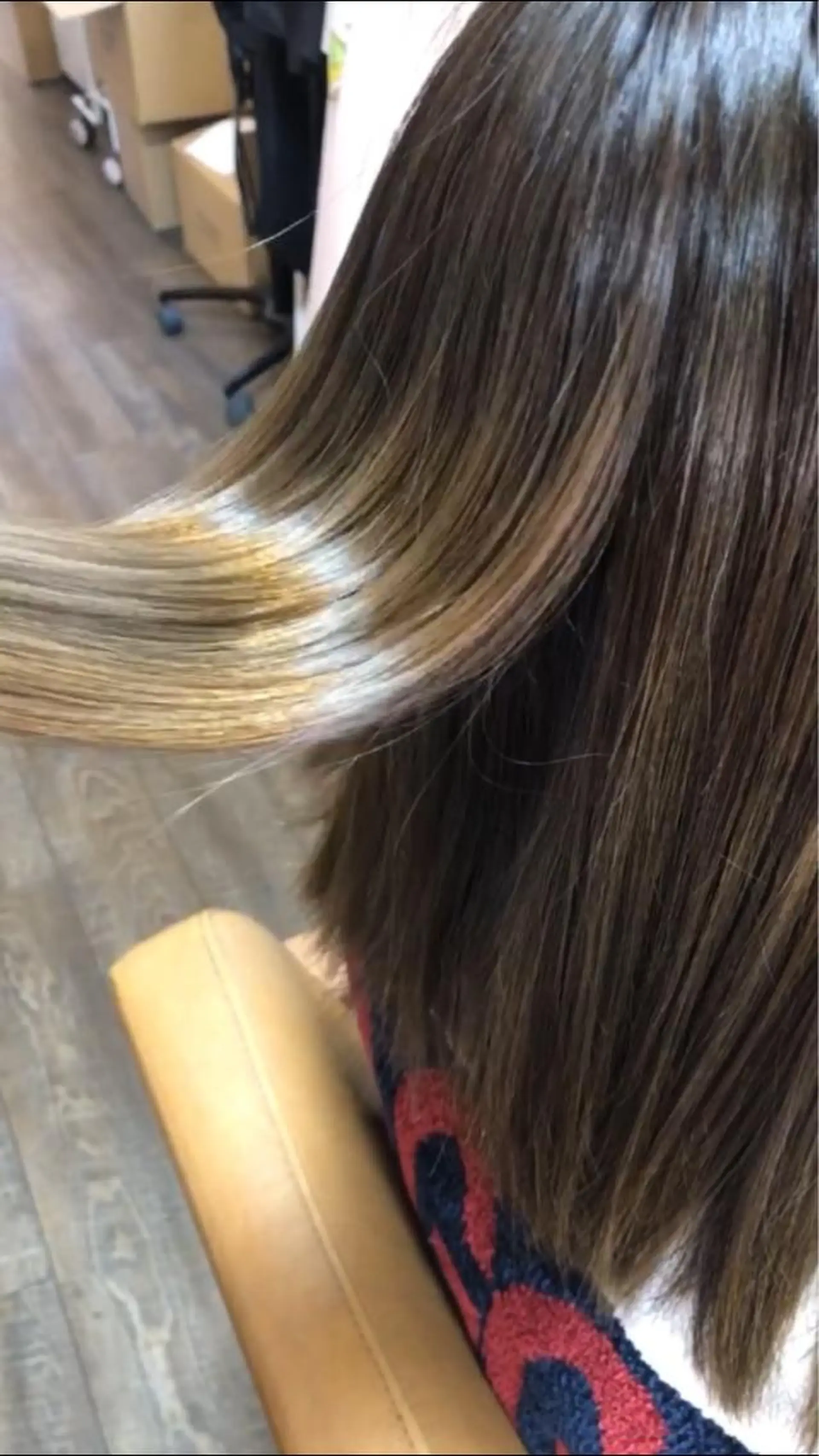 セミロング カラー 杉野 まみのヘアスタイル