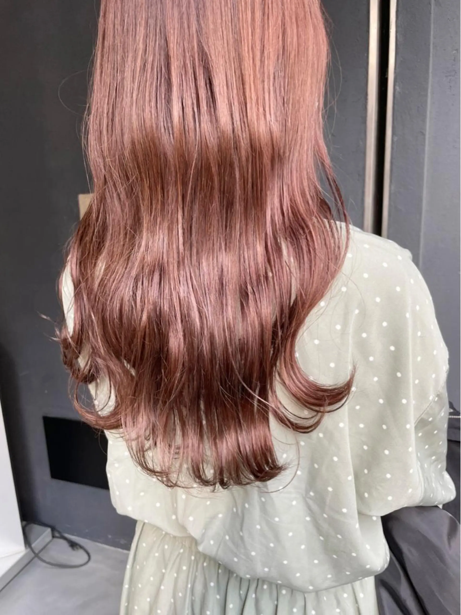 ロング カラー akane .のヘアスタイル