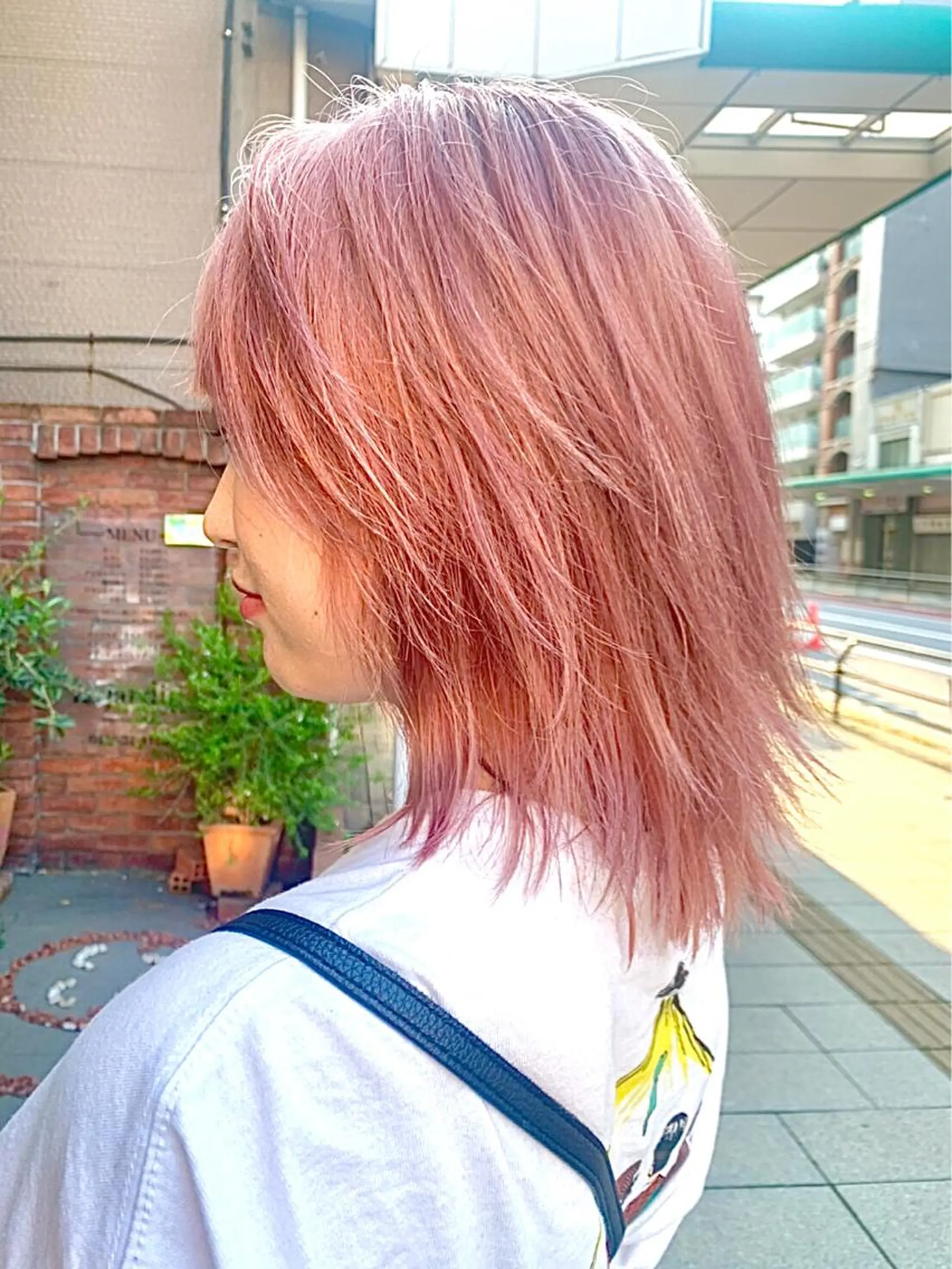 ミディアム カラー ブリーチ ピンクカラー HairSalon SHIAN八王子店所属・SHIAN 八王子 🦋小林 美羅🦋のヘアスタイル
