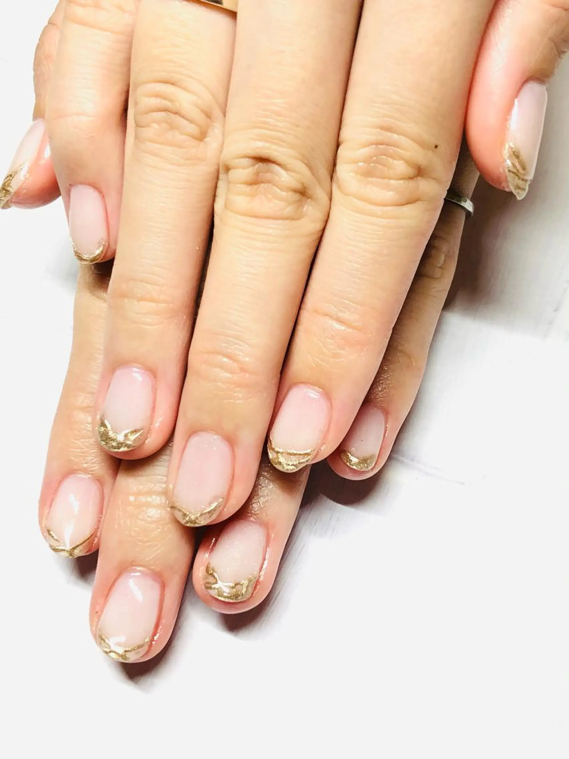 ネイル ミラーネイル ホワイト Mirei NAIL 金児のネイルデザイン