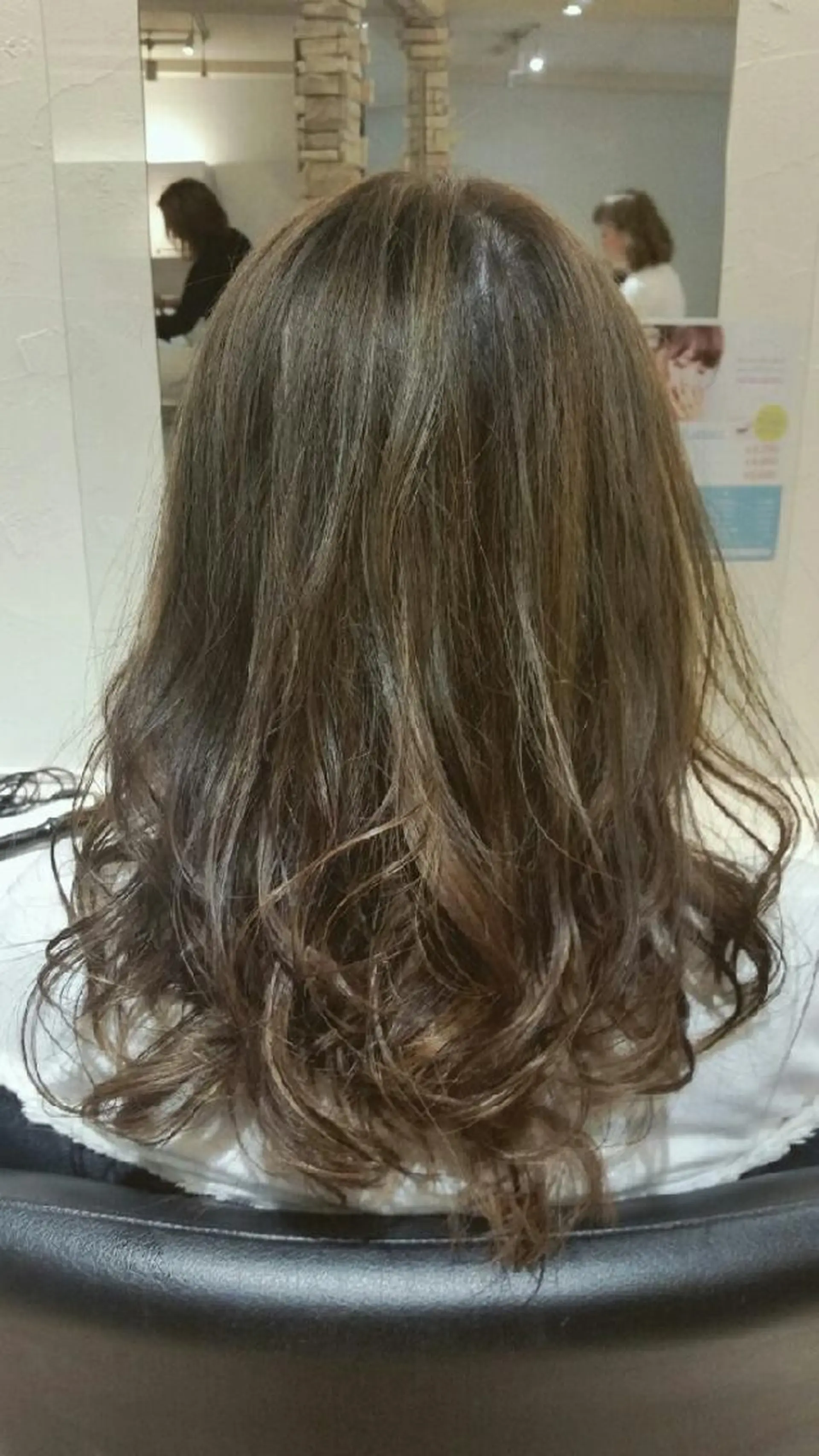 ミディアム セミロング ロング カラー ヘアアレンジ グレージュ ハイライトカラー ハイライト 【髪質改善美容師】t occa茨木篠原健太のヘアスタイル