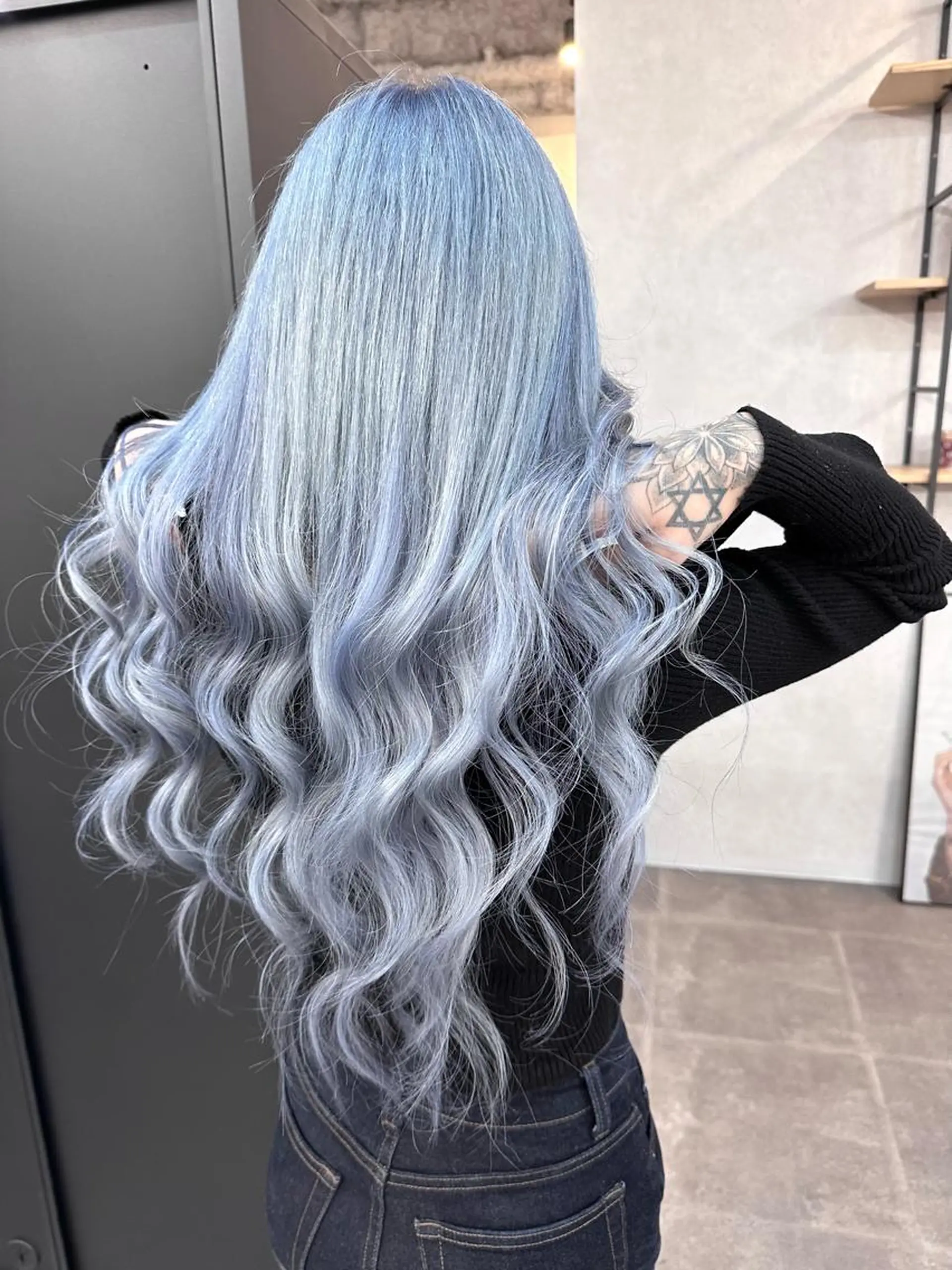 ロング ヘアカラー エクステ Aika 🖤のヘアスタイル