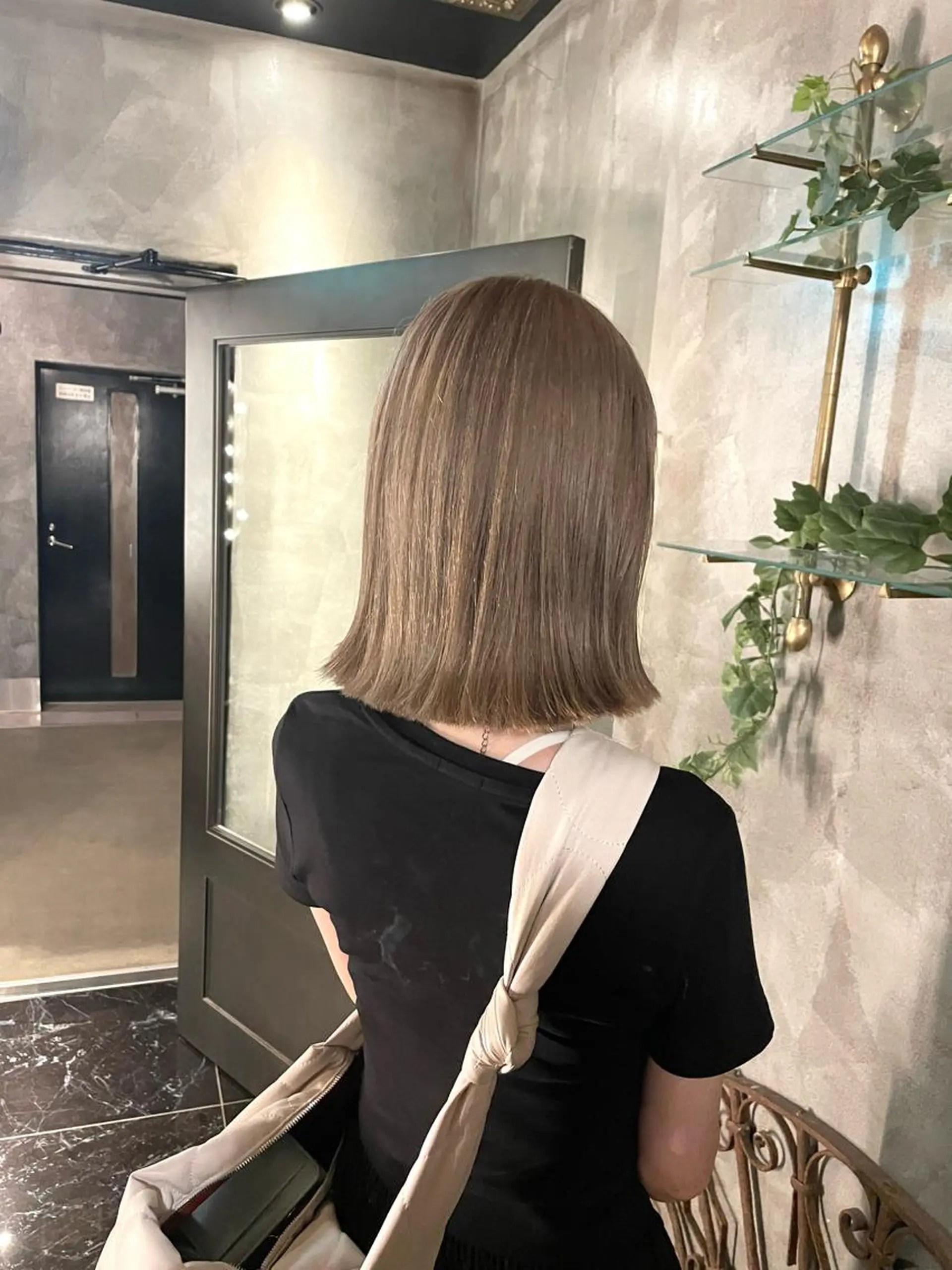 ミディアム カラー 🦋透明感カラー /ケアブリーチ🦋のヘアスタイル