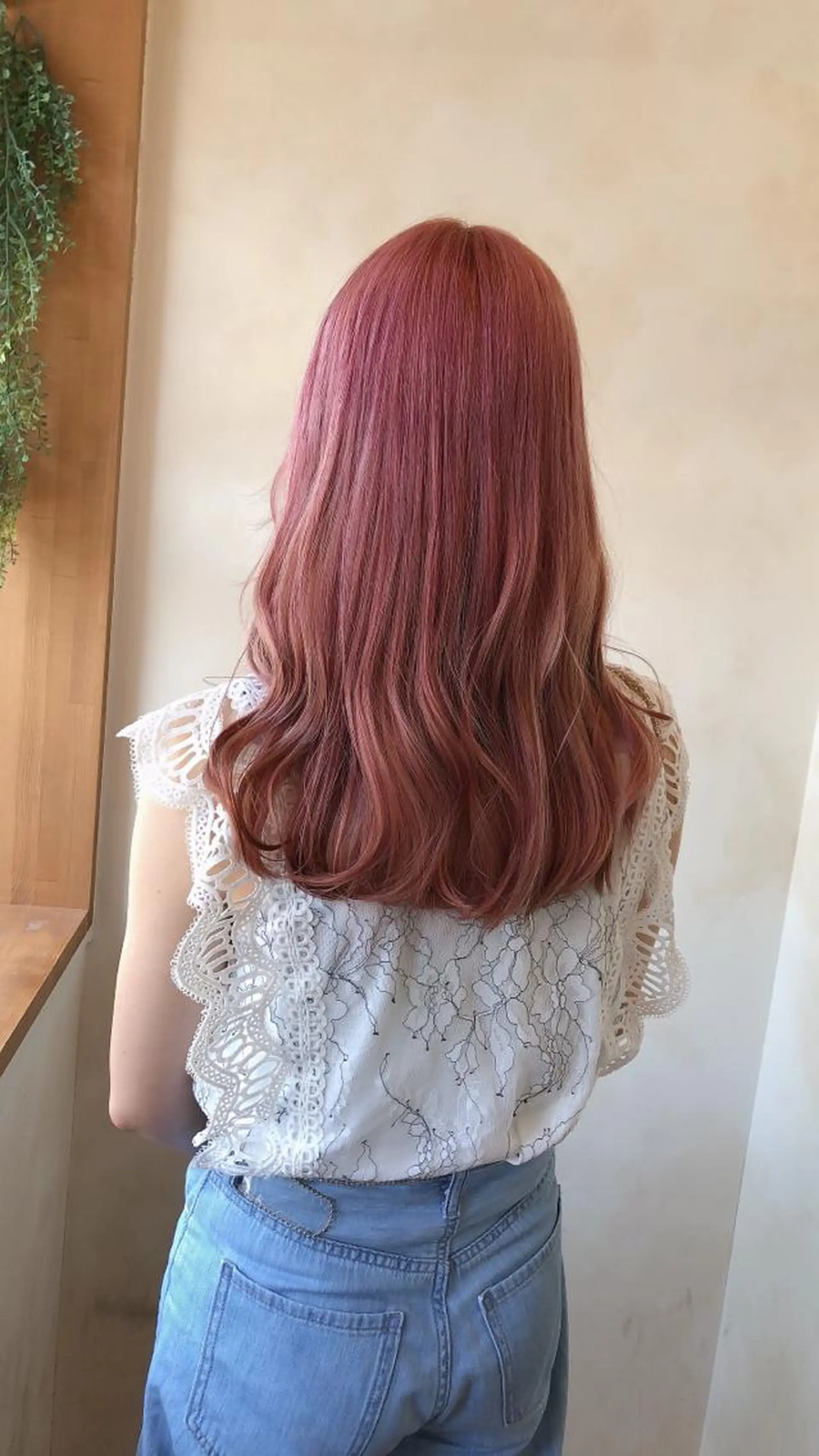 ミディアム カラー ベージュカラー ブリーチ ピンクカラー ピンクベージュ 艶髪専門美容師 梅村晋平のヘアスタイル