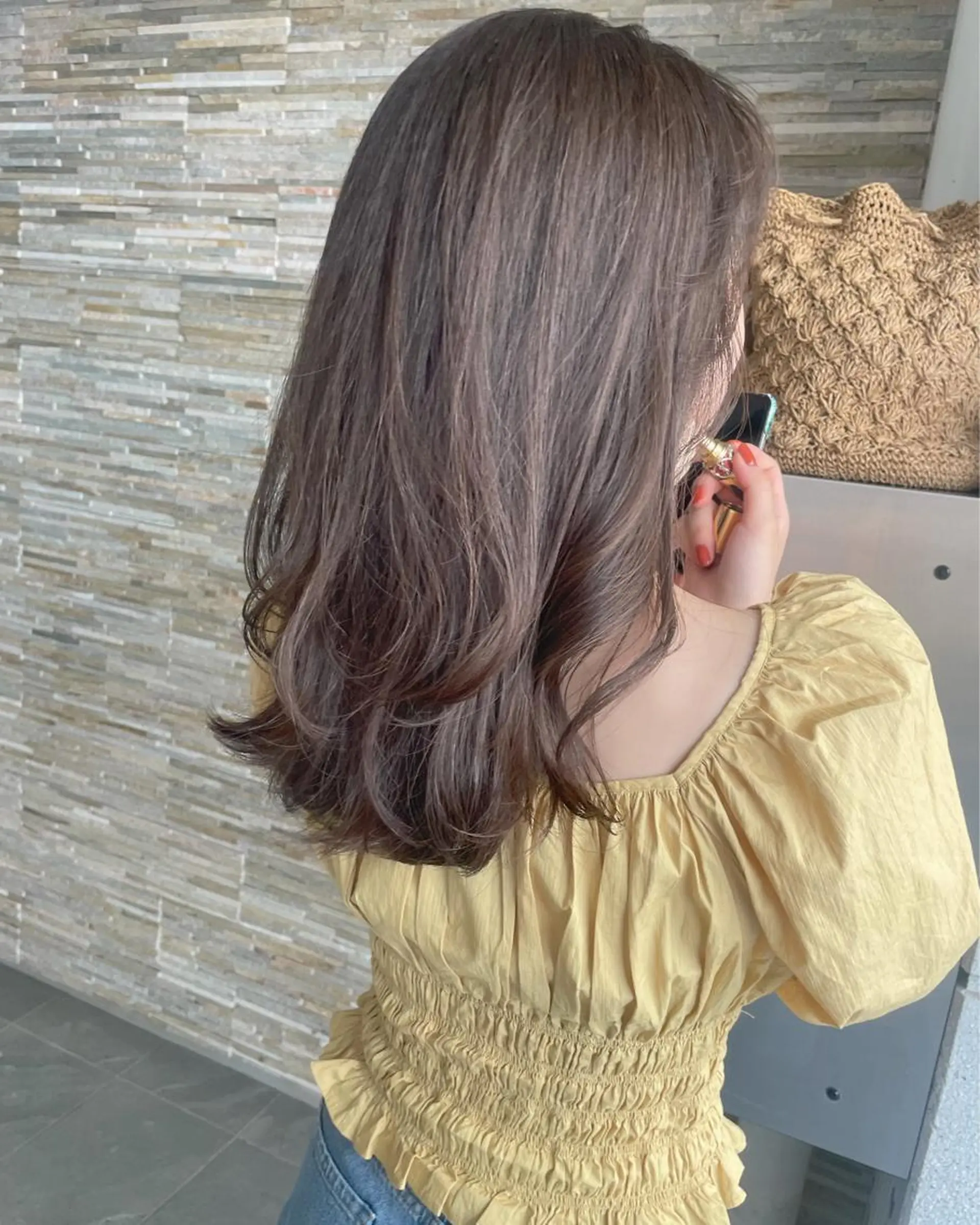 セミロング カラー カット ヘアカラー LANVERY所属・うる艶ヘア💐 艶ハイトーン💐彩夏のヘアスタイル