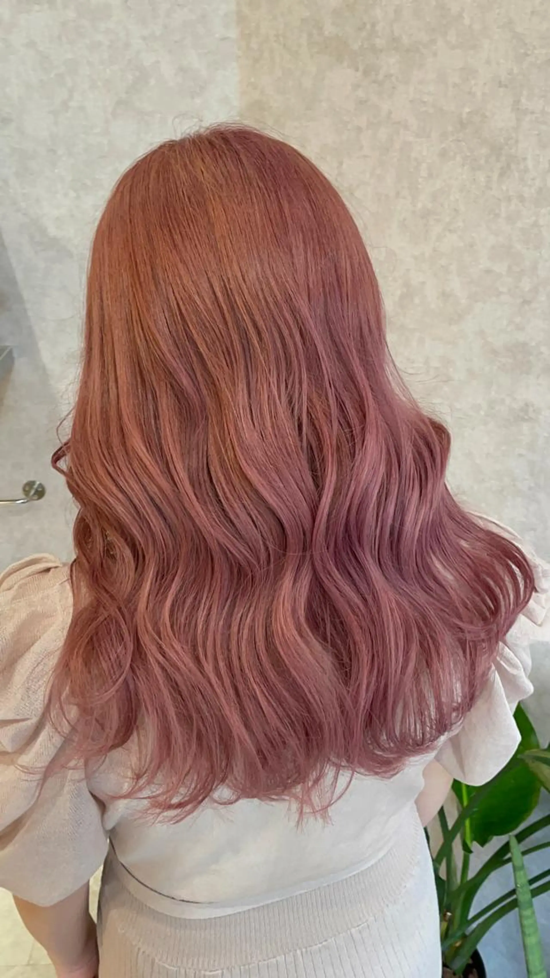 ロング ヨシンモリ Rio/ヘアセット/ ハイトーンカラーのヘアスタイル