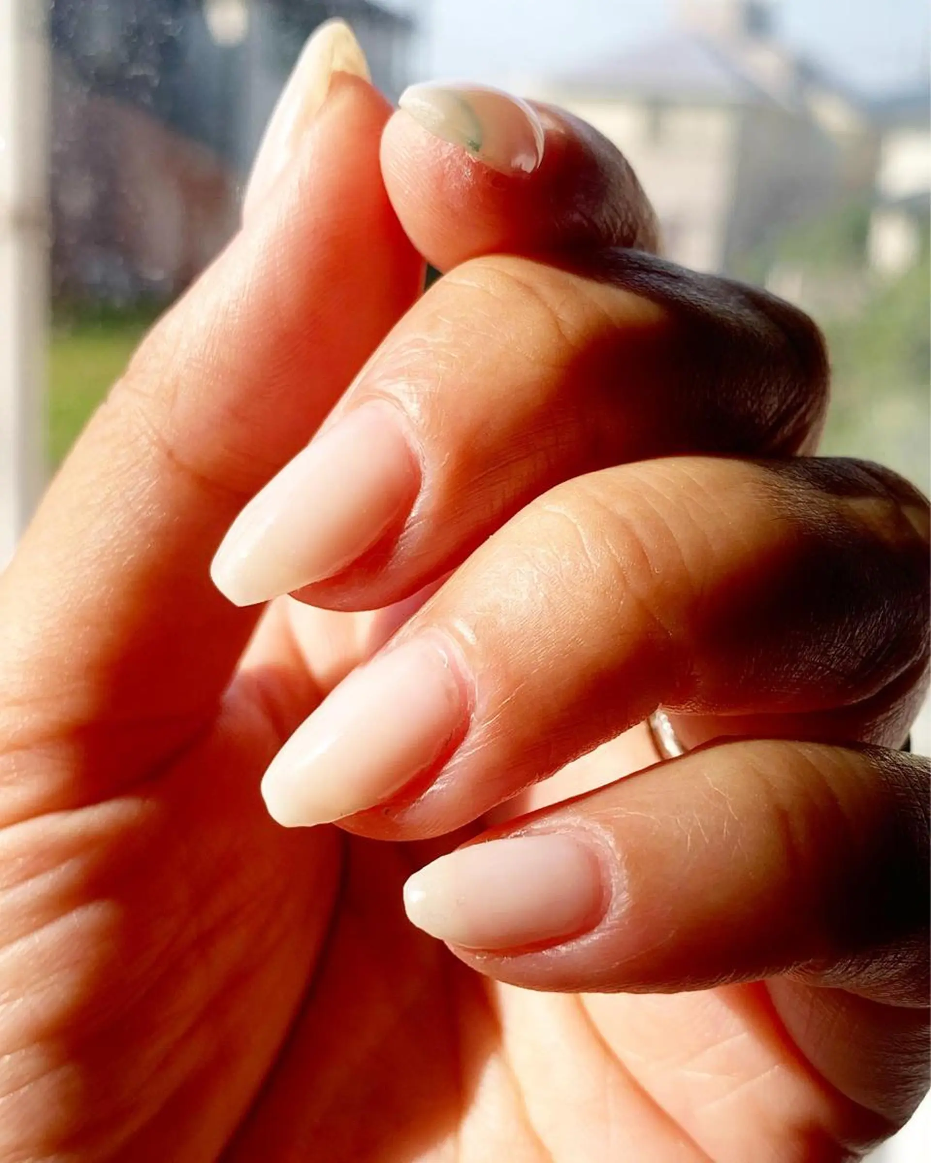 ネイル ハンドネイル フットネイル ハンドケア 新山 聖のネイルデザイン