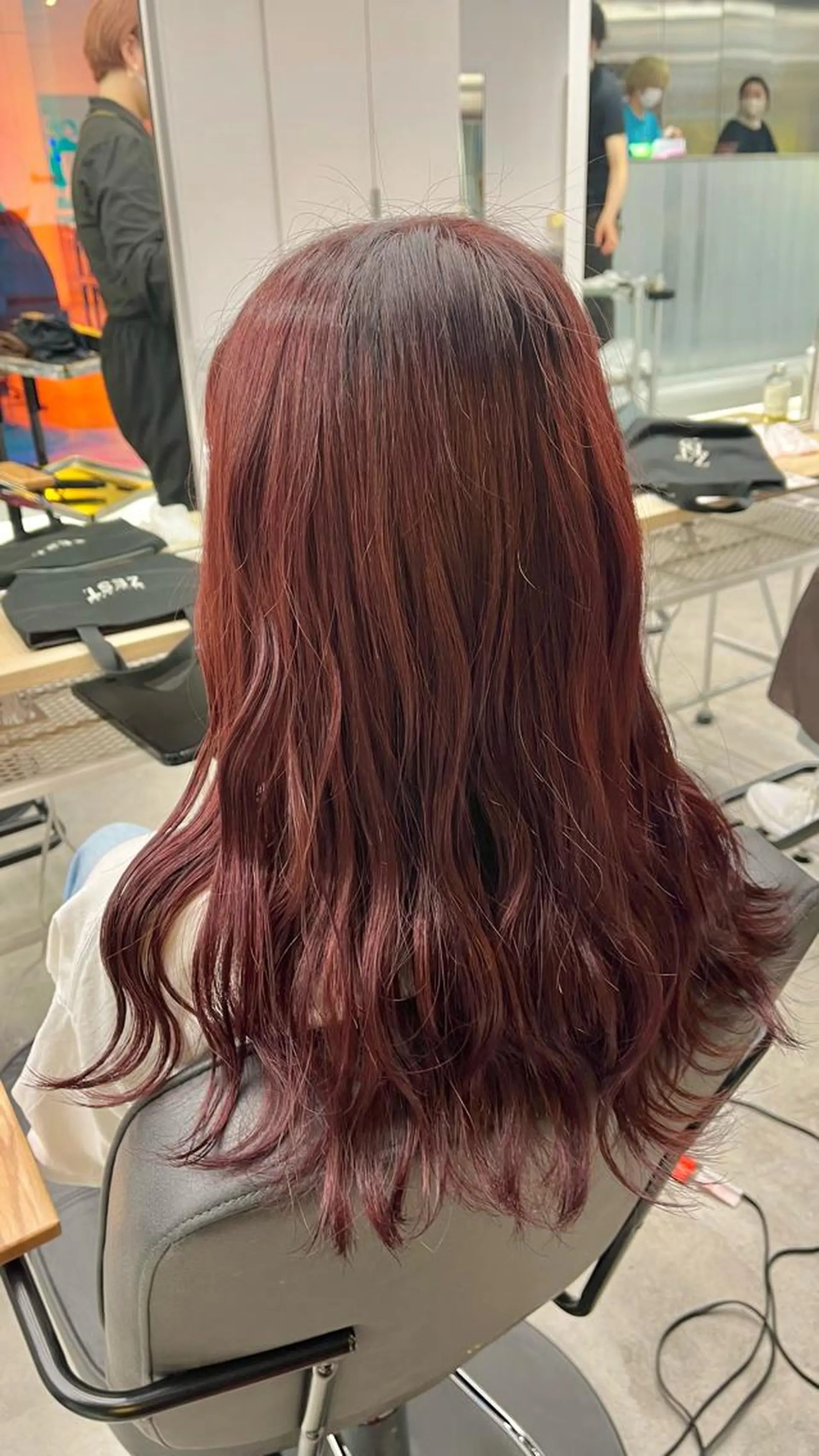 ロング カラー ヘアアレンジ ブリーチ ブリーチなしカラー レッドカラー mai🤍縮毛酸性ス トレート/アイリストのヘアスタイル