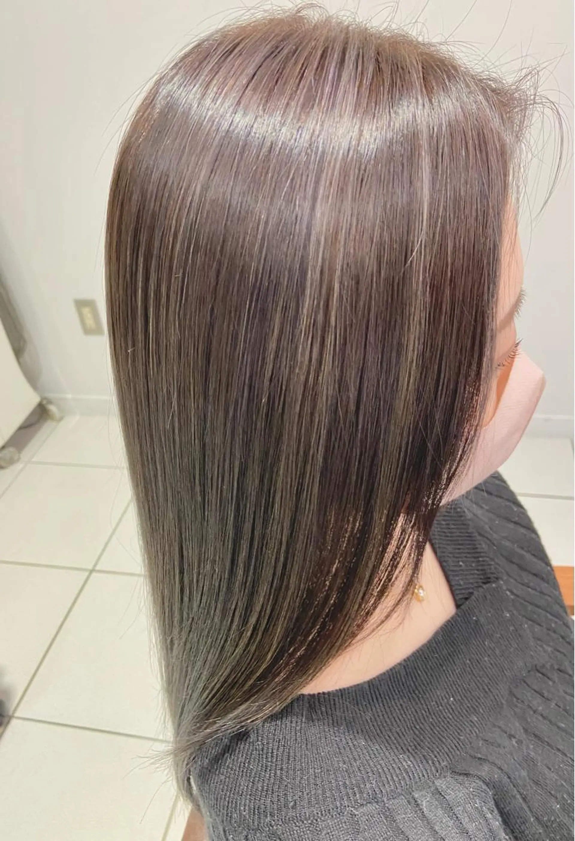 ロング カラー ハイライトカラー ハイライト lico hair&relaxation所属・lico 栁 詩音のマツエク・マツパデザイン