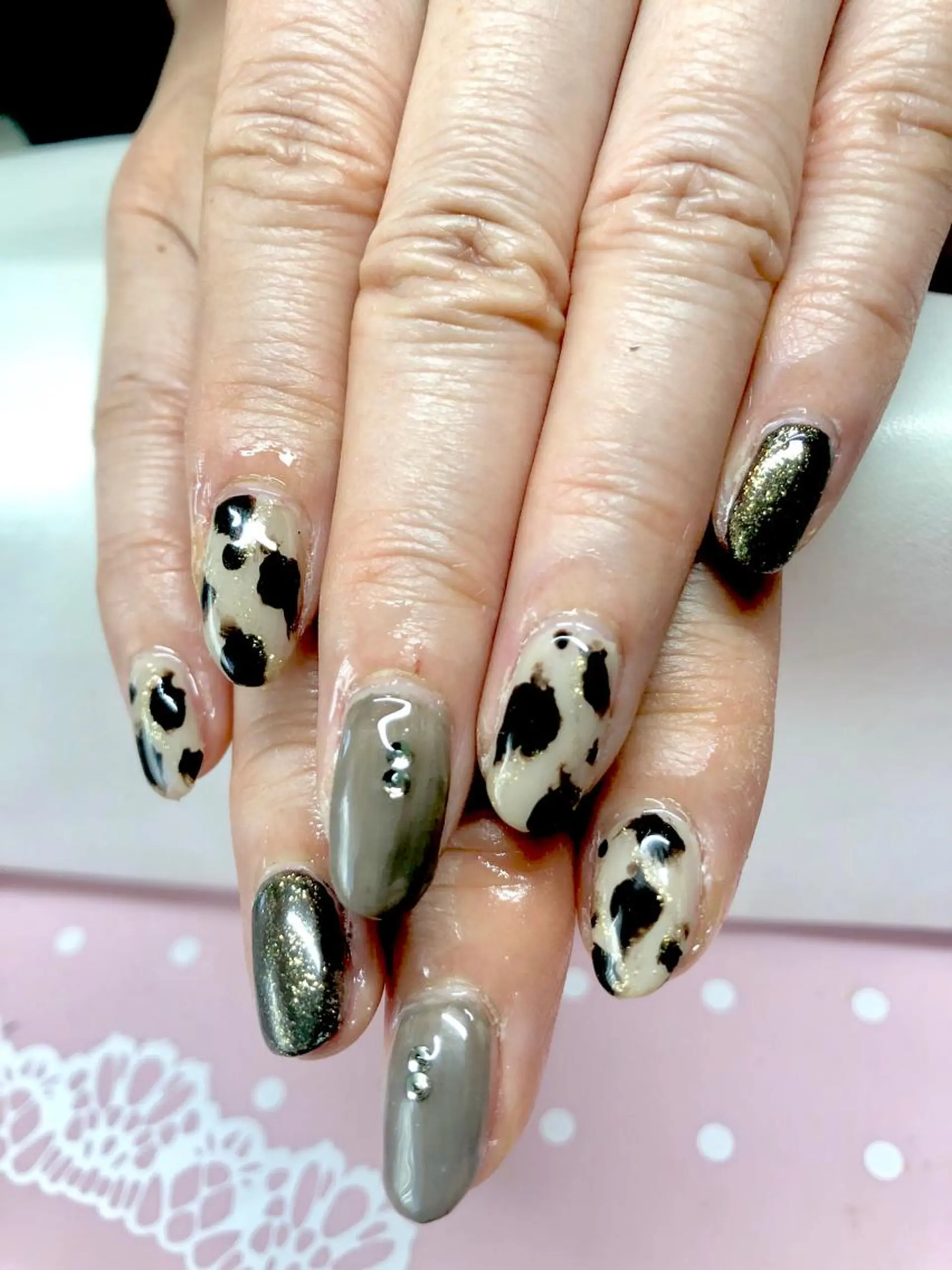 ネイル アニマル柄 出川 ゆりのネイルデザイン