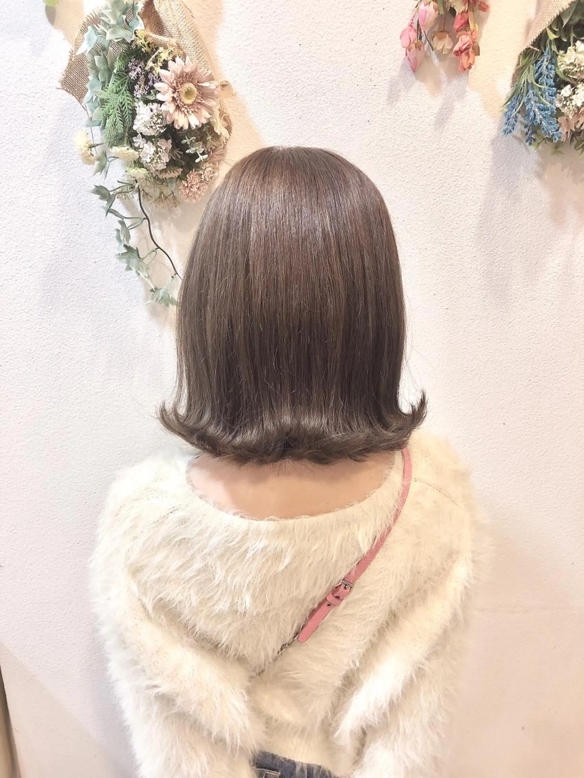 ミディアム カラー 西 めぐみのヘアスタイル