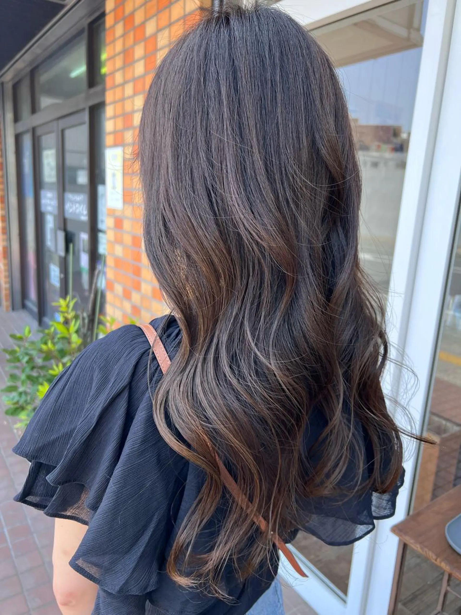 ロング カット ヘアカラー 山崎 和花のヘアスタイル