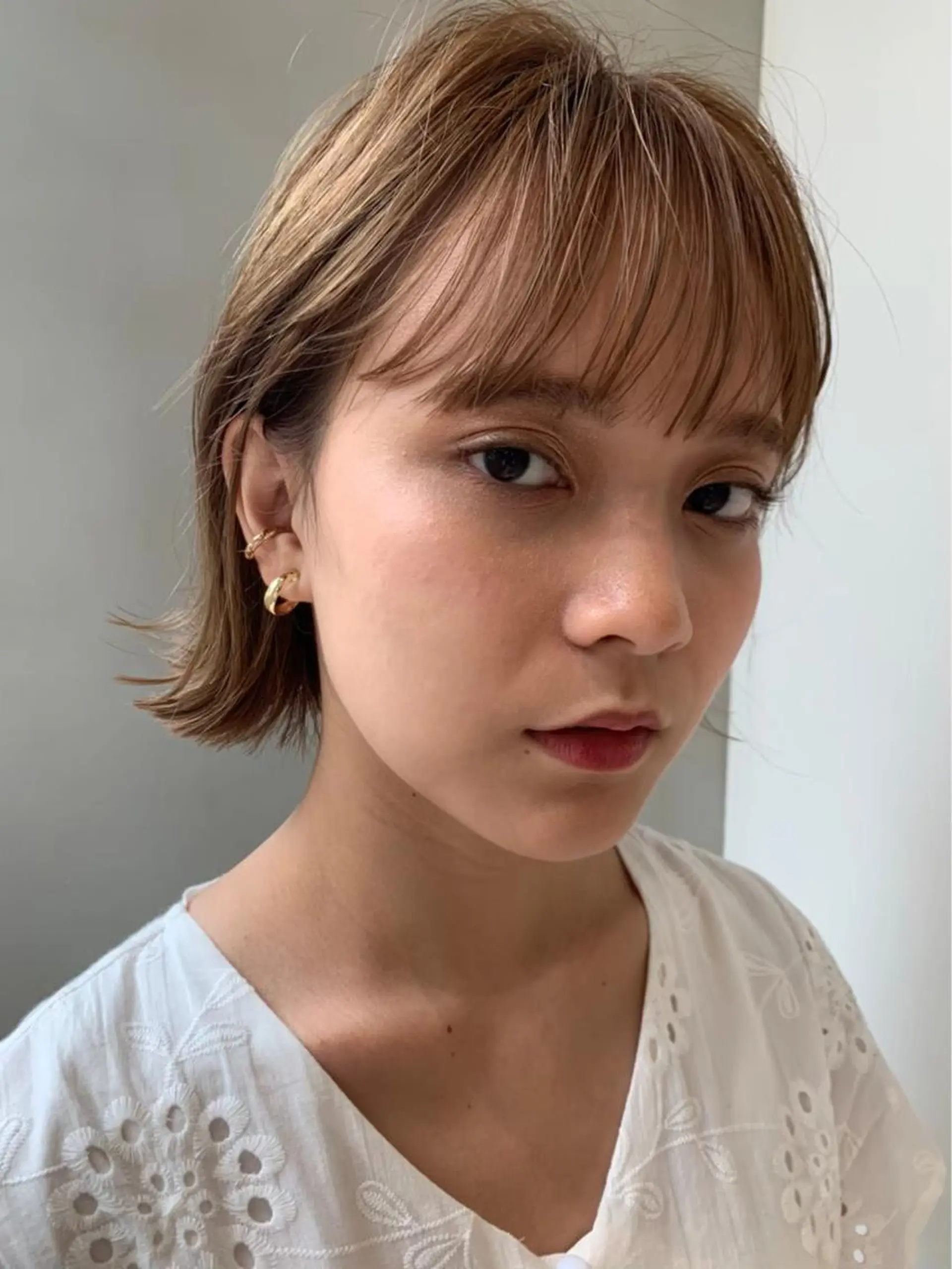 ミディアム カラー カット うえの ももねのヘアスタイル