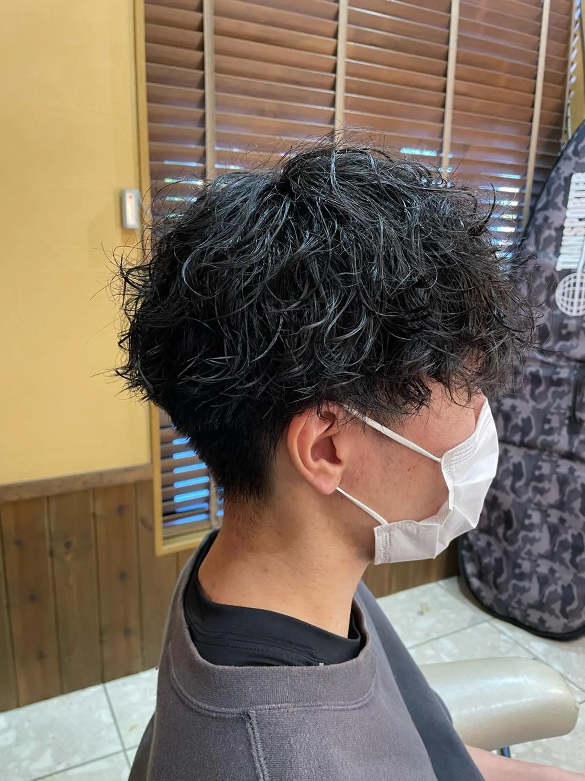 ショート メンズ メンズパーマ カット パーマ 飯泉/メンズカラー ツイスパ/メッシュのヘアスタイル