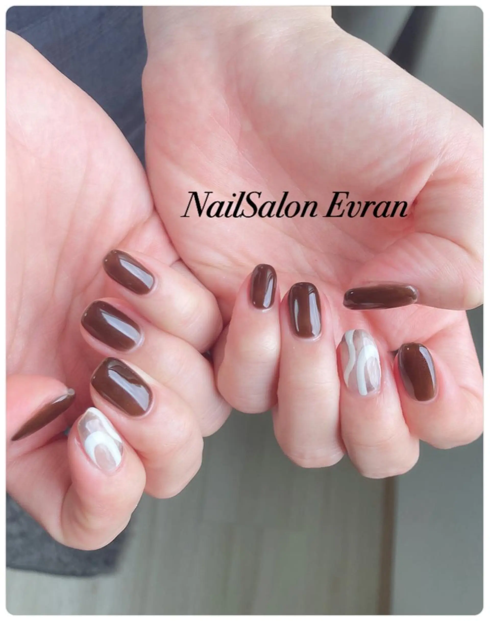 ネイル アートネイル フレンチネイル マグネットネイル 持ち込み ニュアンスネイル ハンドネイル Nail salon Evranのネイルデザイン