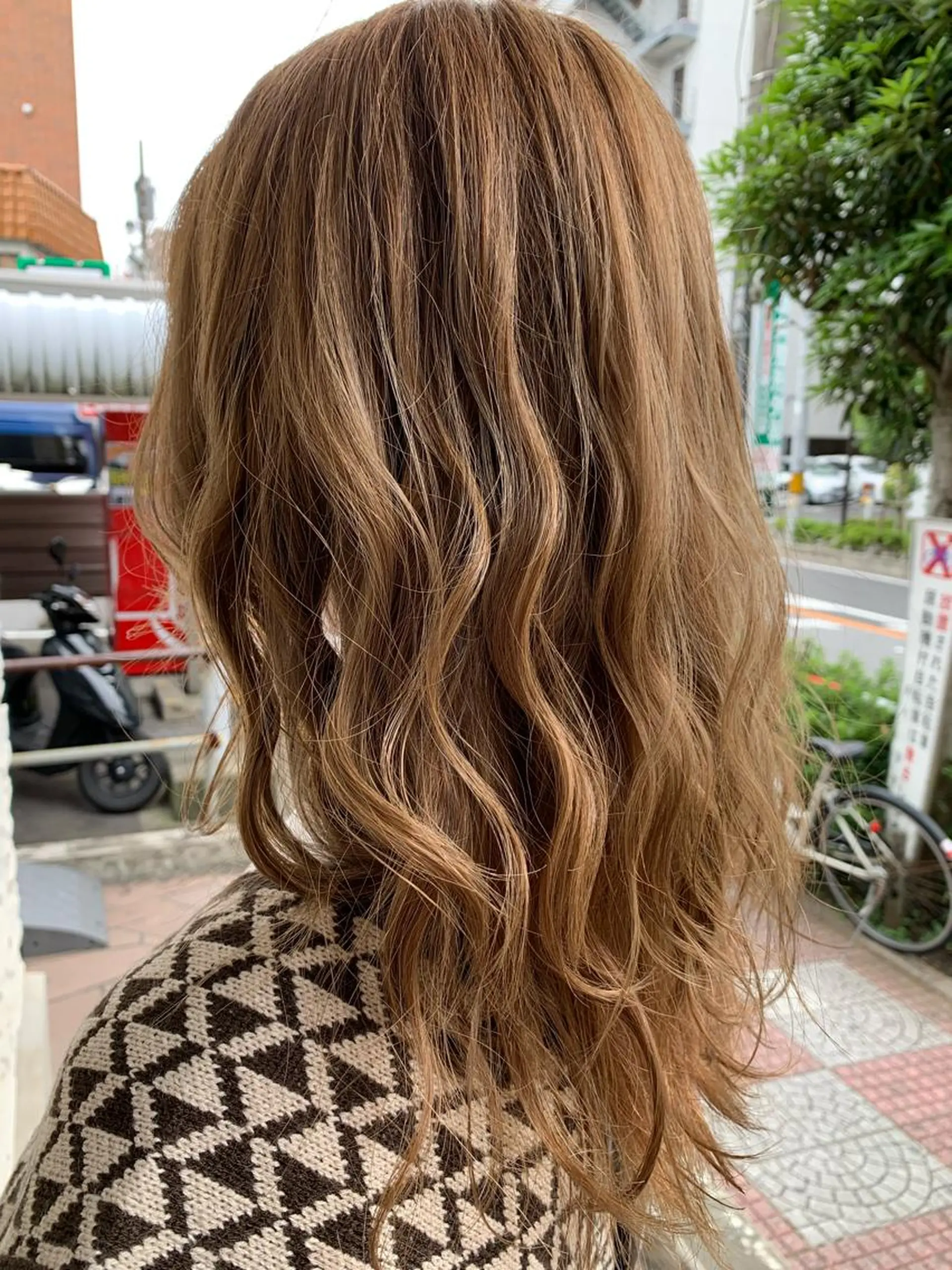 セミロング ゆうき あすかのヘアスタイル
