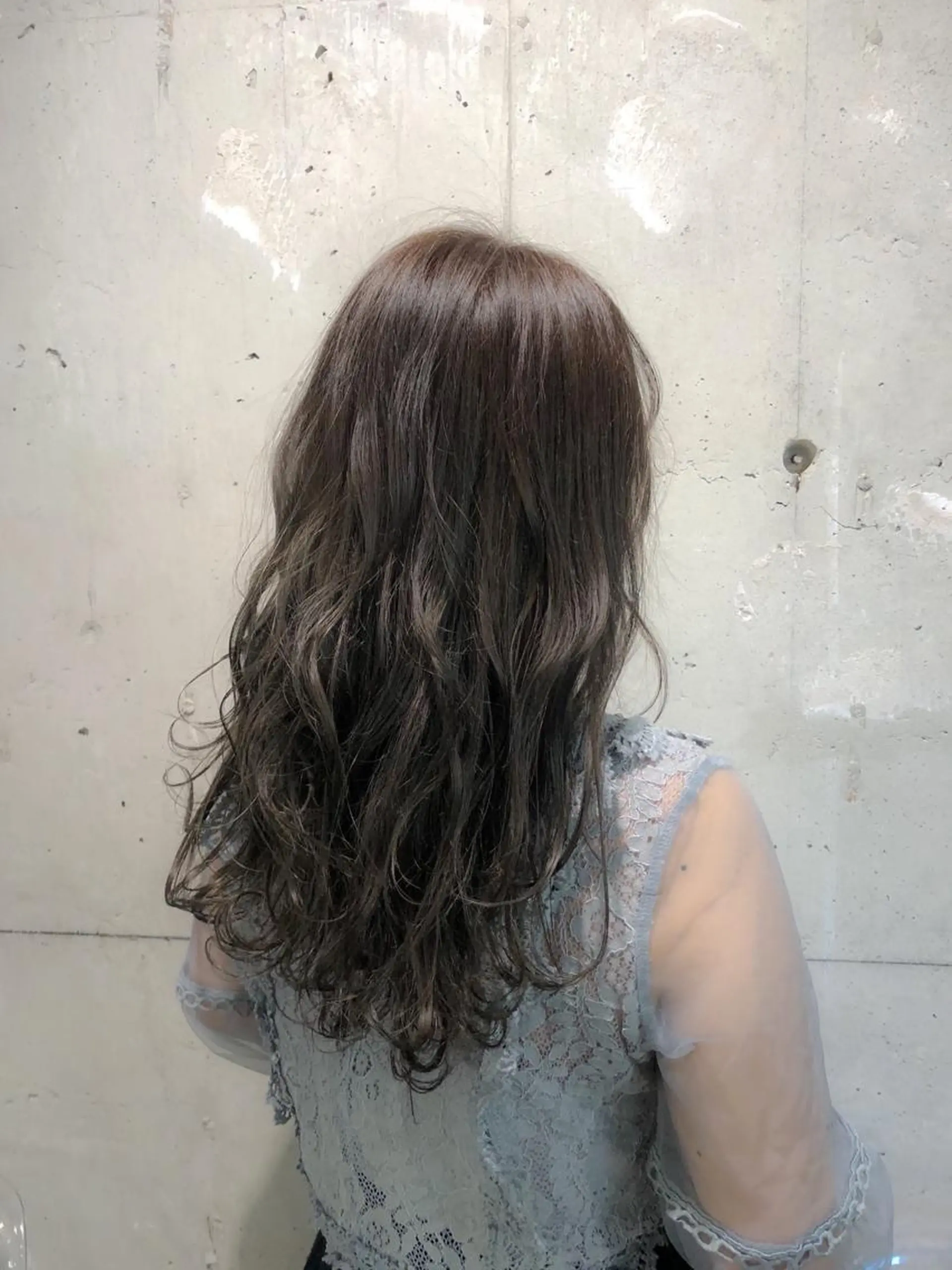 ロング カラー パーマ ヘアアレンジ メンズ キッズ ネイル マツエク・マツパ アッシュ 赤色 Rene'所属・当日予約⭕️ yuriのヘアスタイル