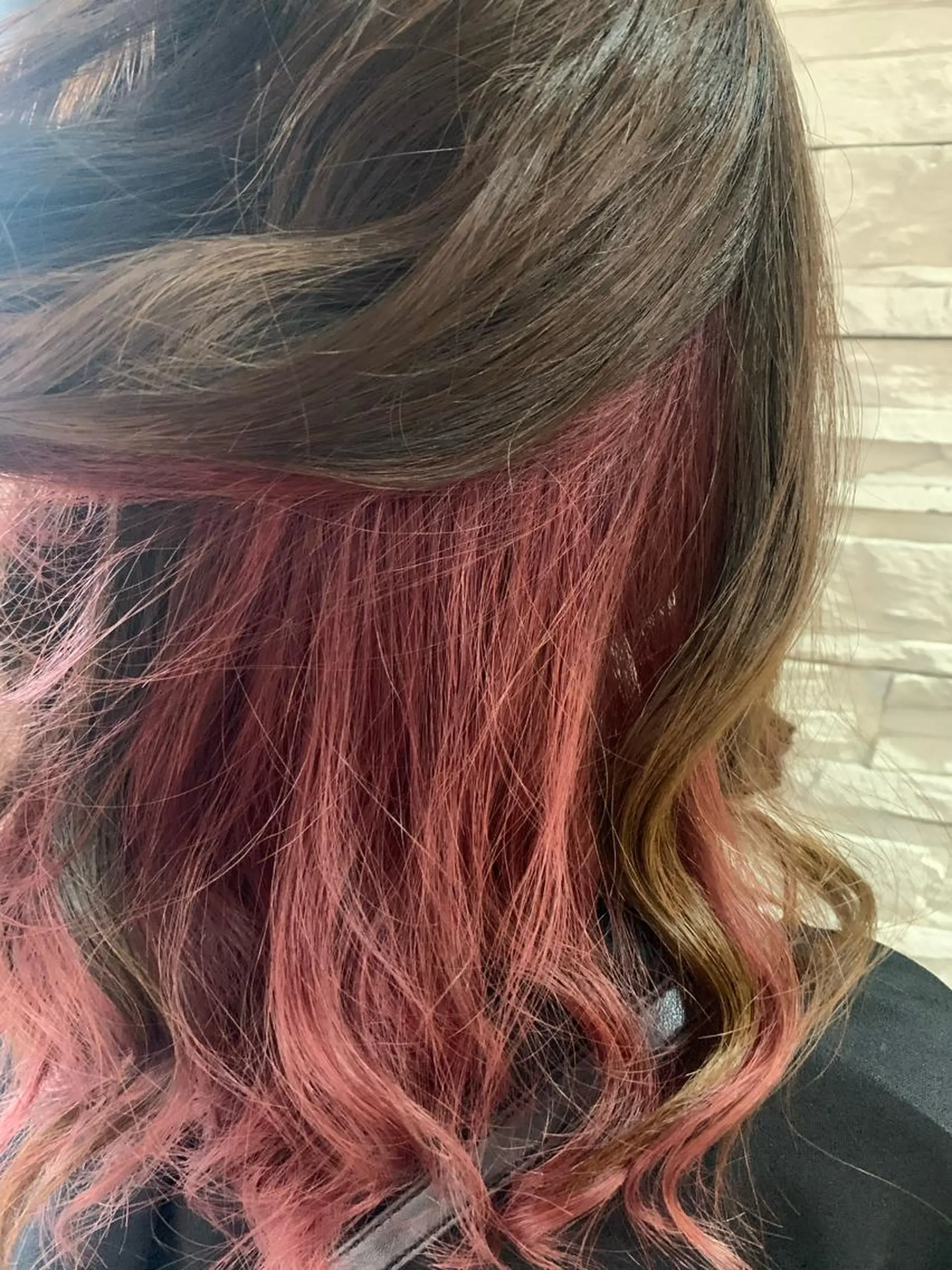 ミディアム 韓国ヘア×ハイトーン AYA💫のヘアスタイル