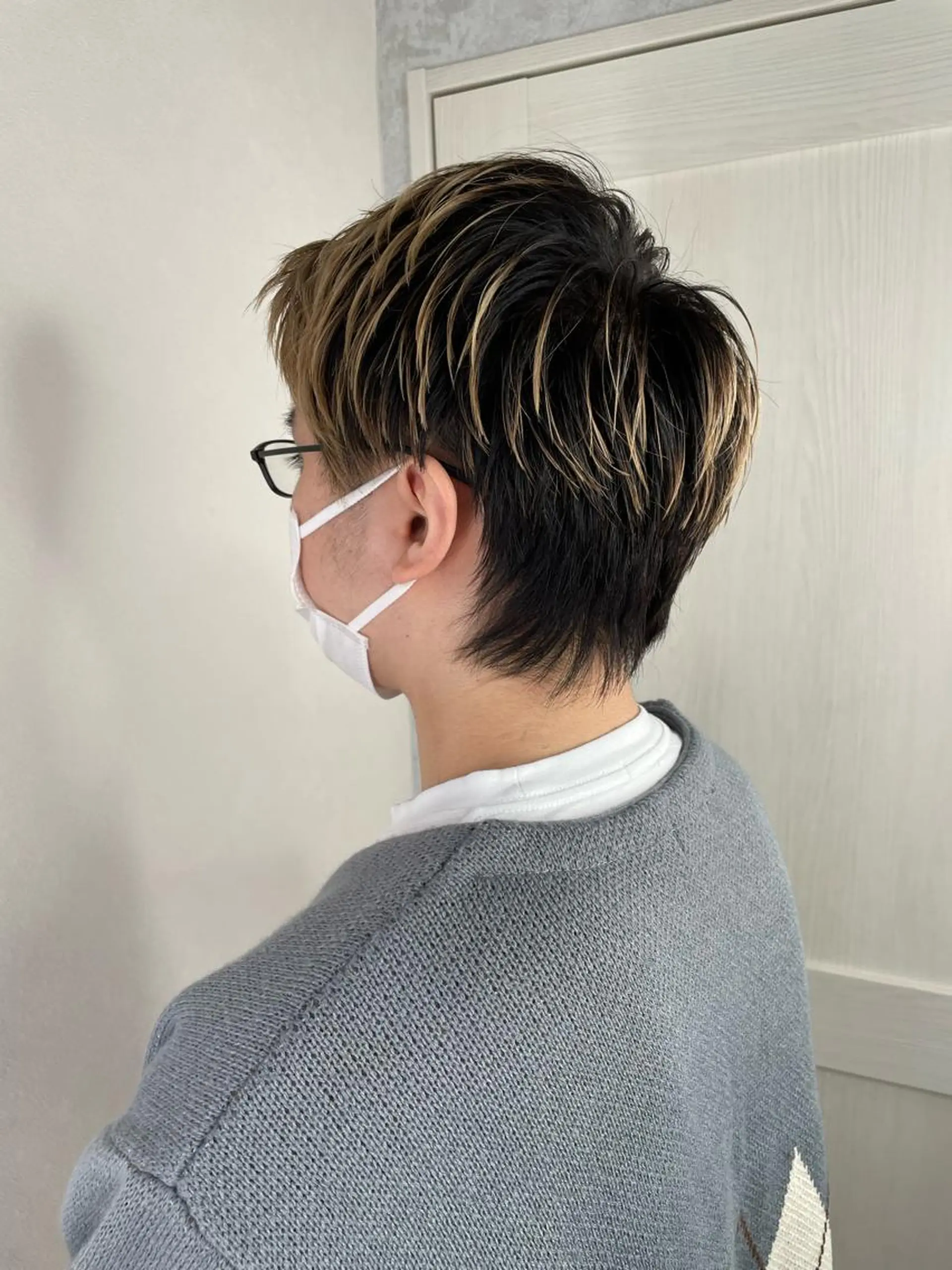 ショート メンズ メンズウルフカット ウルフカット カット ヘアカラー 瀬川 雄太のヘアスタイル