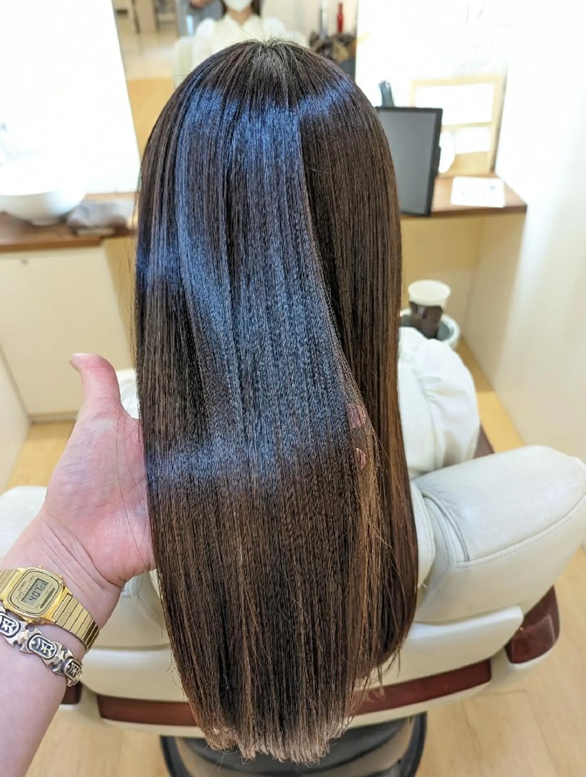 ミディアム カット 縮毛矯正 トリートメント 井上 真貴子のヘアスタイル