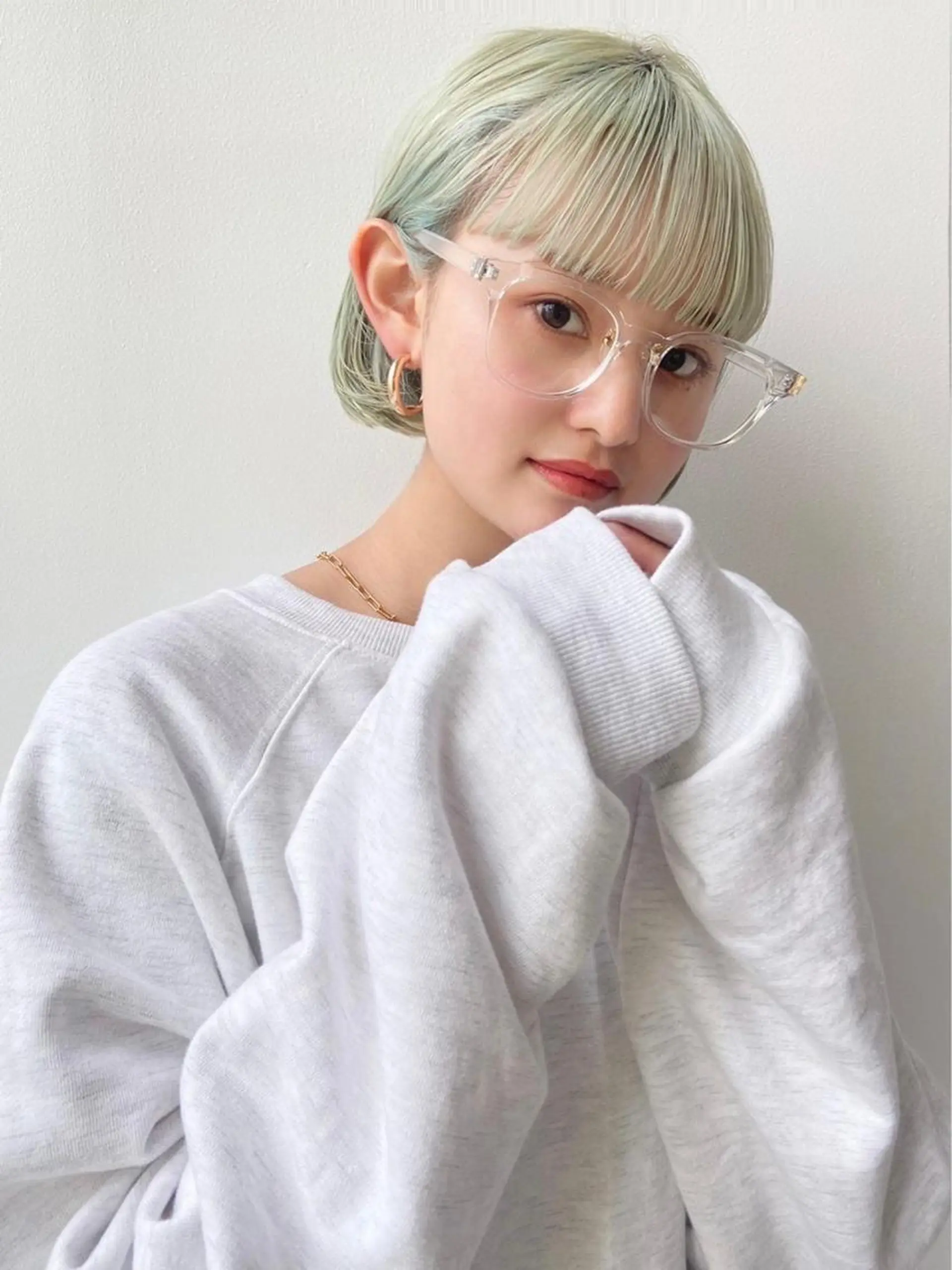 ショート カラー ヘアアレンジ 🧨ブリーチー×ボブ レイヤー💎じゅえるのヘアスタイル