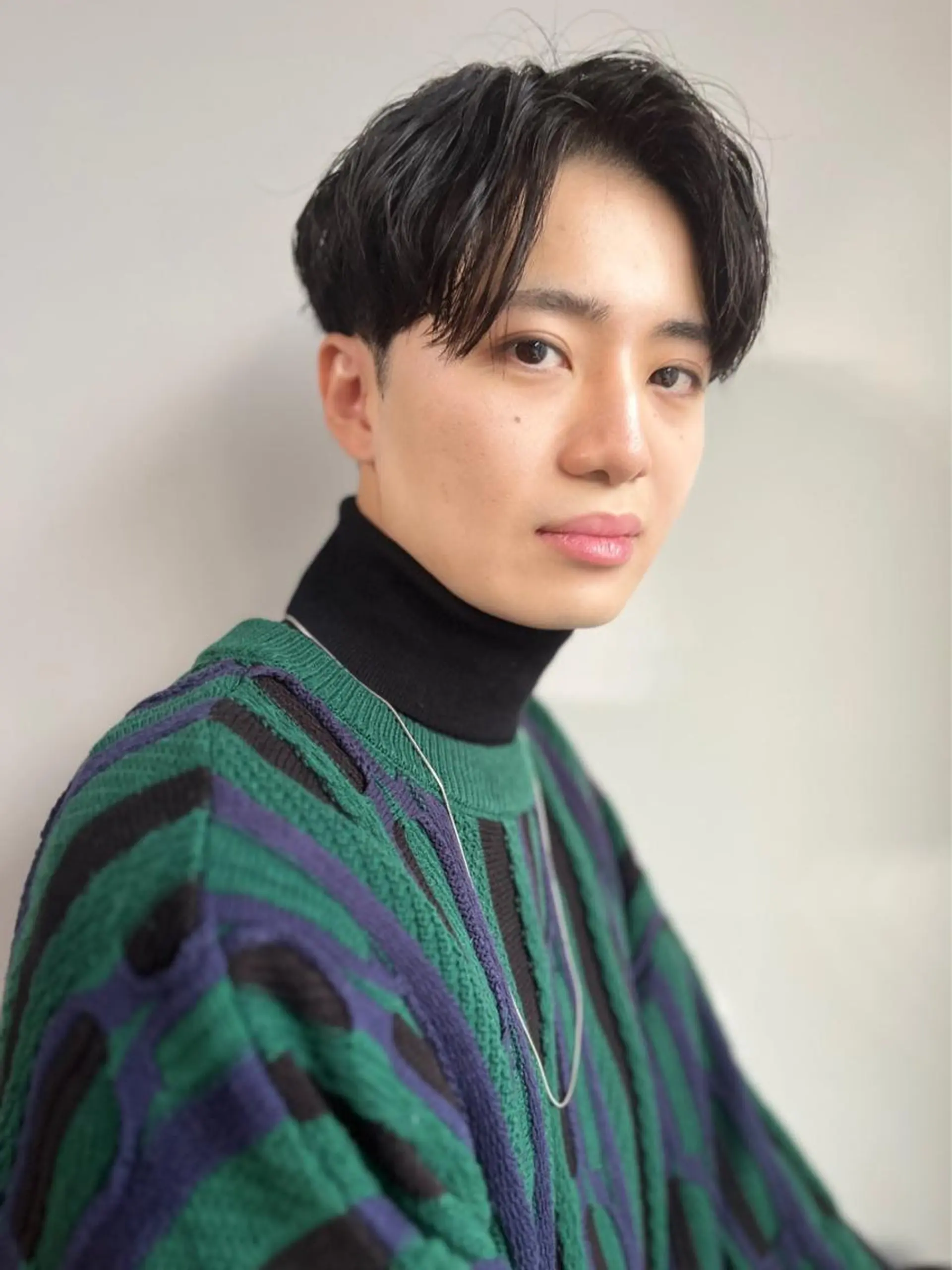 ショート パーマ メンズ メンズブリーチ コンマヘア フェードカット メンズハイライト カルマパーマ カット パーマ トリートメント 🔹YUTA🔹 メンズパーマのヘアスタイル