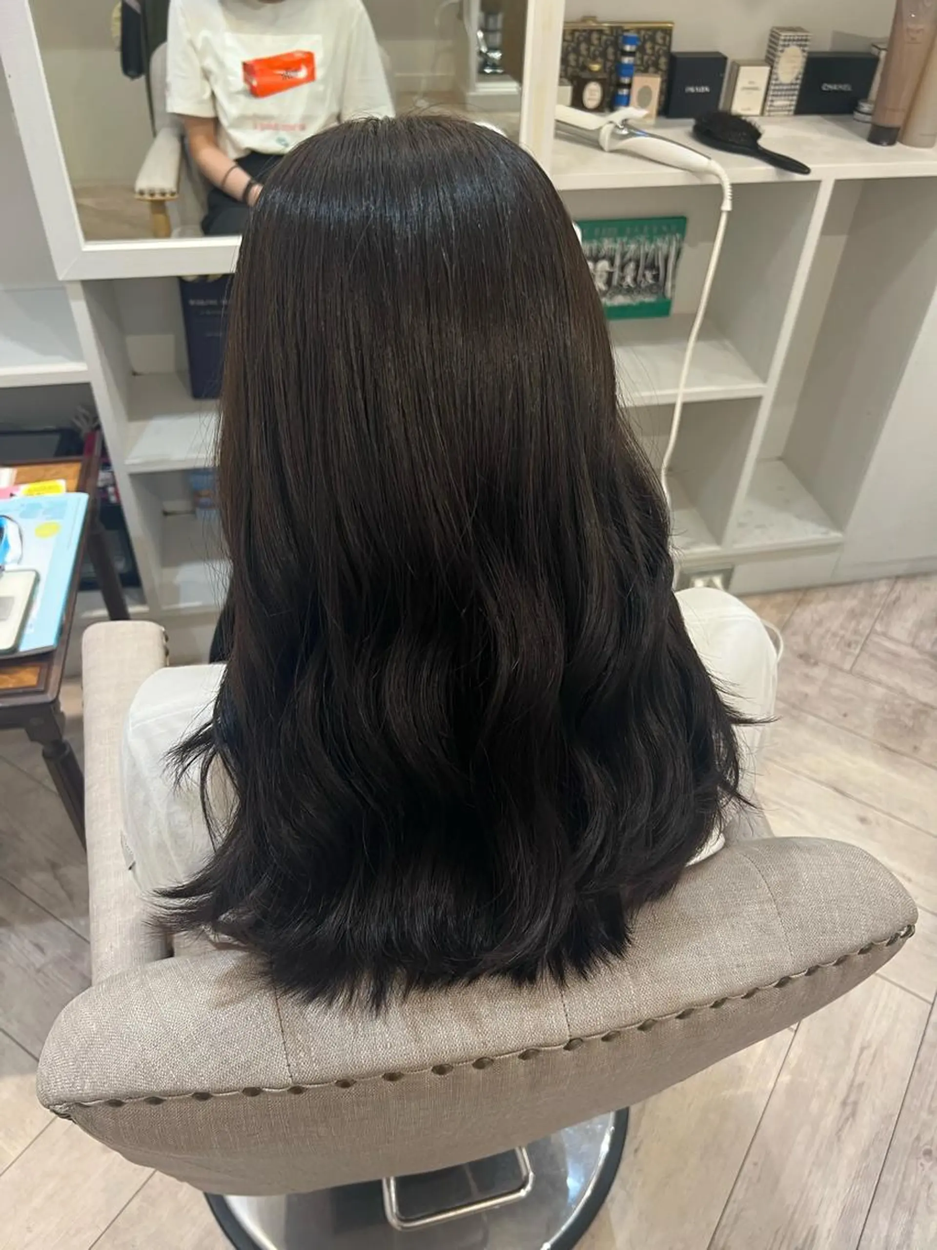 カラー 魚谷 綾渚のヘアスタイル