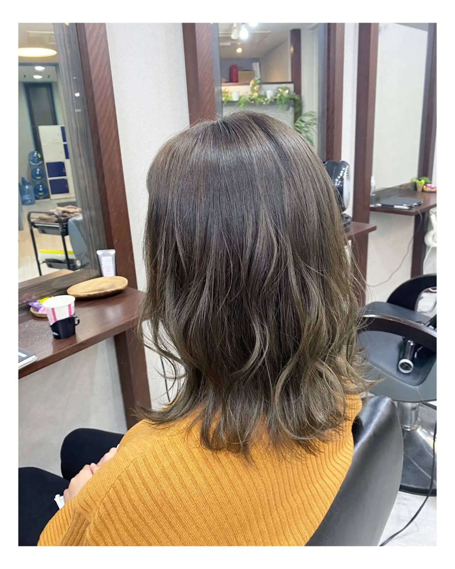 セミロング カラー グレージュ オリーブグレージュ オリーブグレー ヘアカラー トリートメント cocoru所属・＊横浜駅＊ 金子 誠也のヘアスタイル