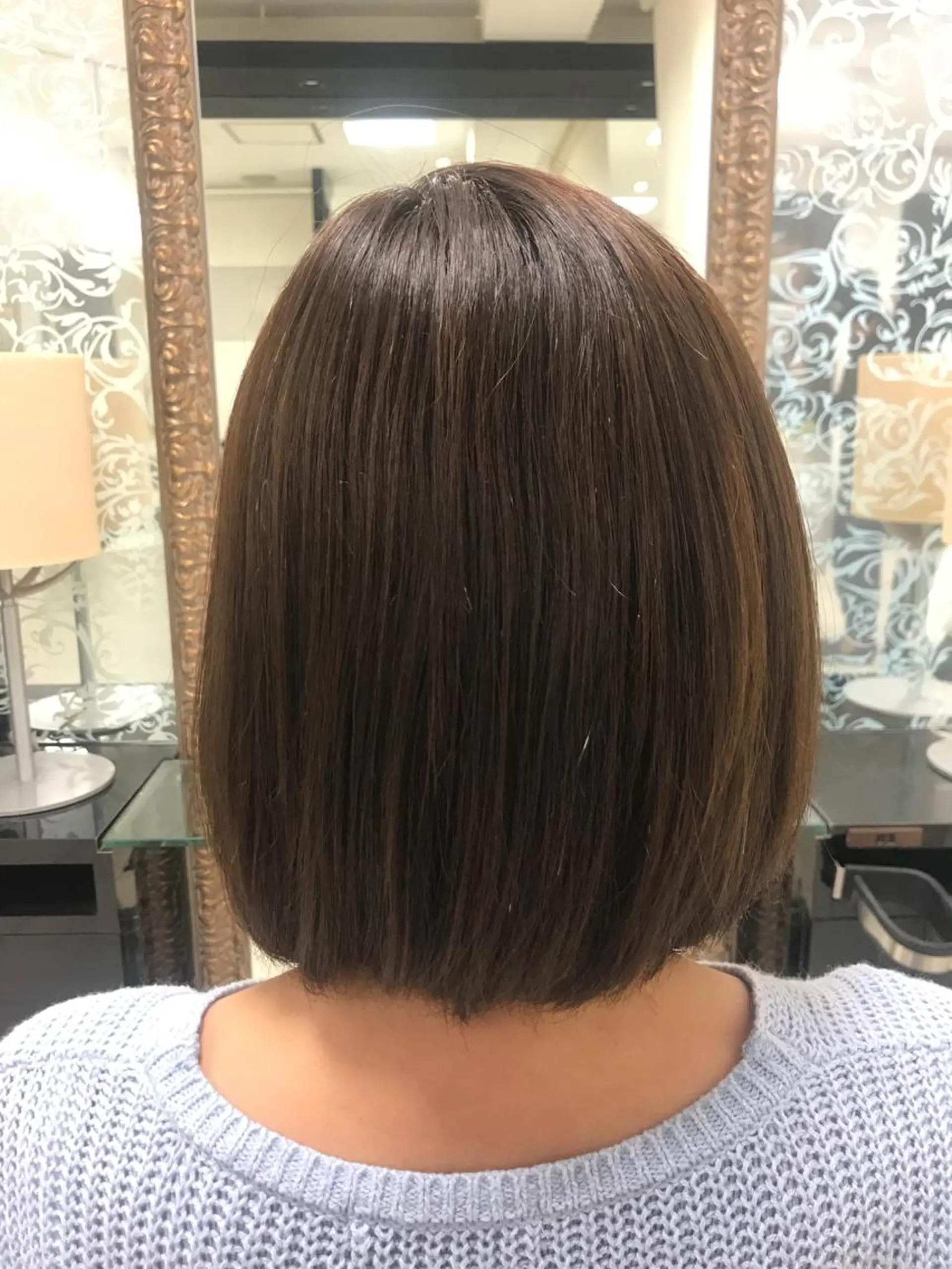 ミディアム カラー 米良 志織のヘアスタイル