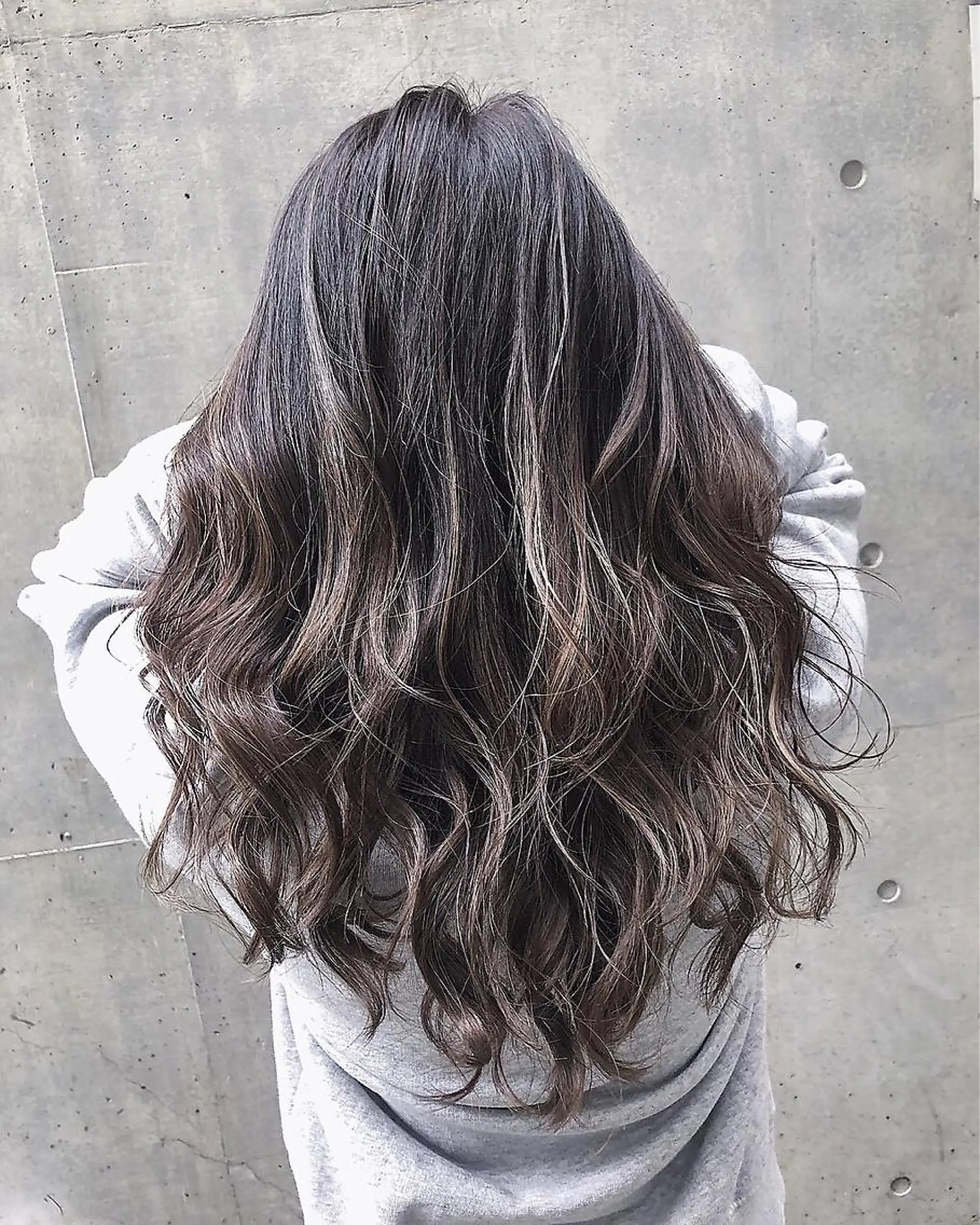 ロング カラー カット ヘアカラー トリートメント 店長 奈須 雄紀のヘアスタイル