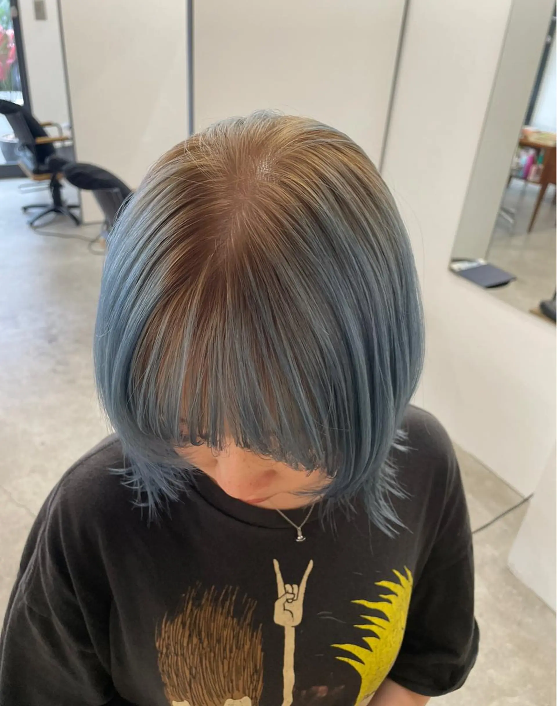 ミディアム カラー パーマ、ボブ、透明感 カラー、小須田ゆあのヘアスタイル