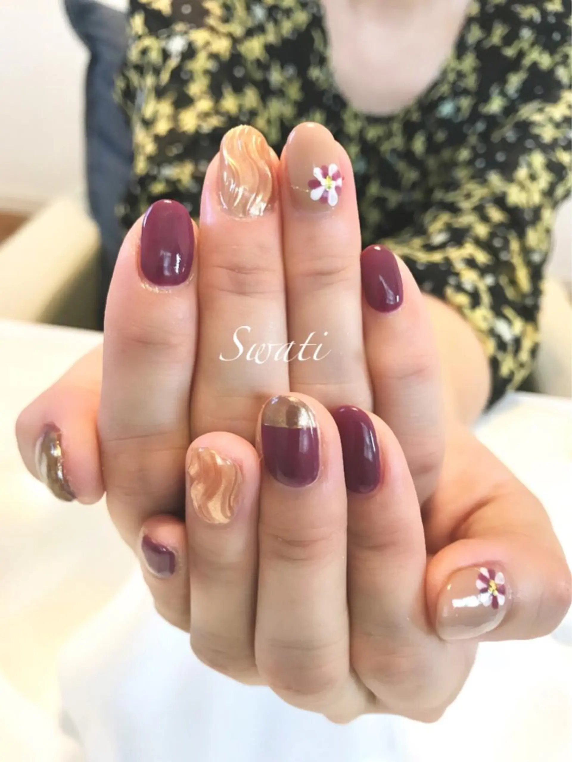 ネイル アートネイル ニュアンスネイル オフィスネイル パープル シンプルネイル yuko （ネイリスト）のネイルデザイン