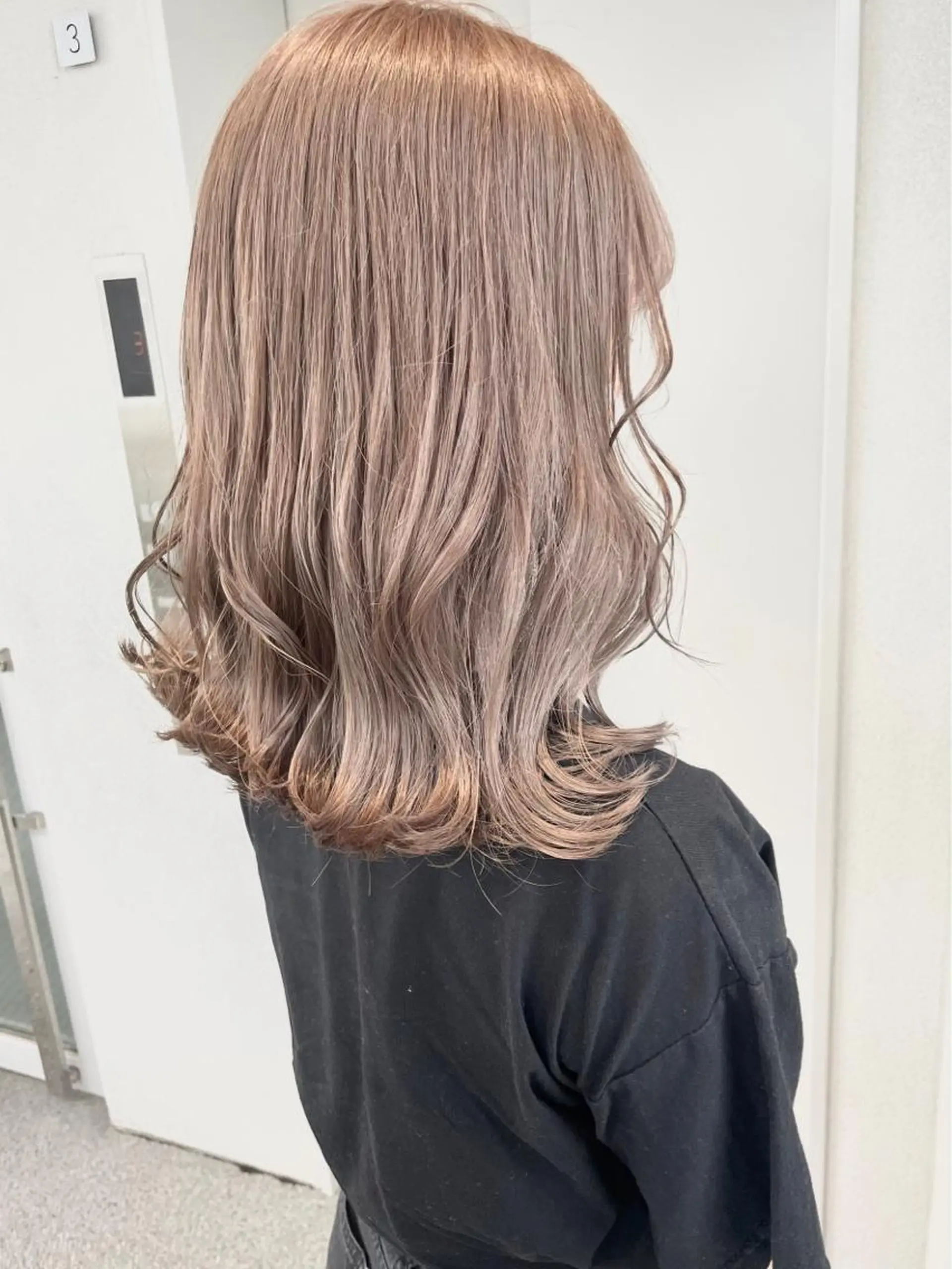 ミディアム カラー ヘアカラー 🧸ミルクティー🧸 kousei🧸のヘアスタイル