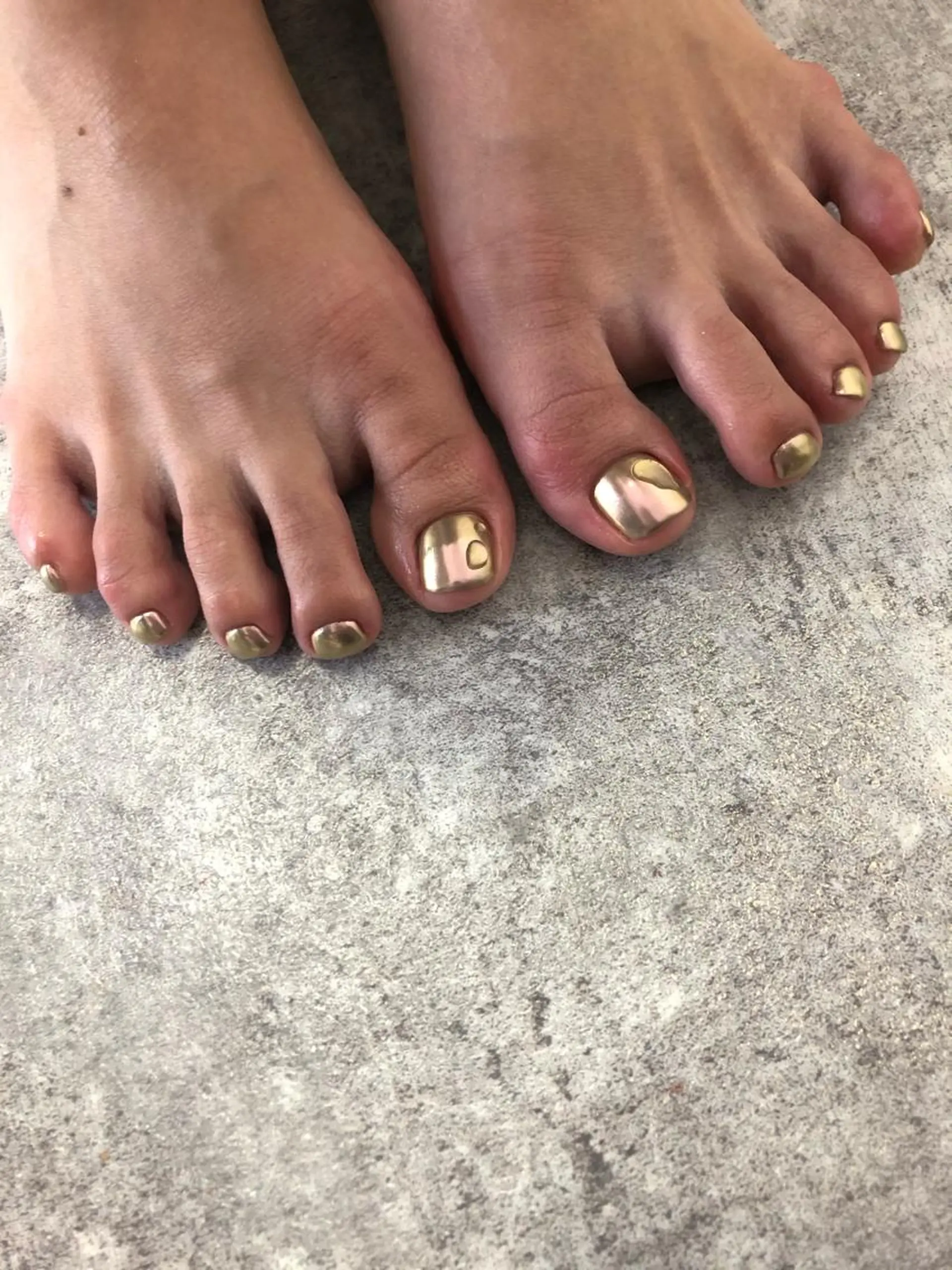 ネイル ミラーネイル ワンカラーネイル フットネイル LINON所属・【LINON】 airiのネイルデザイン