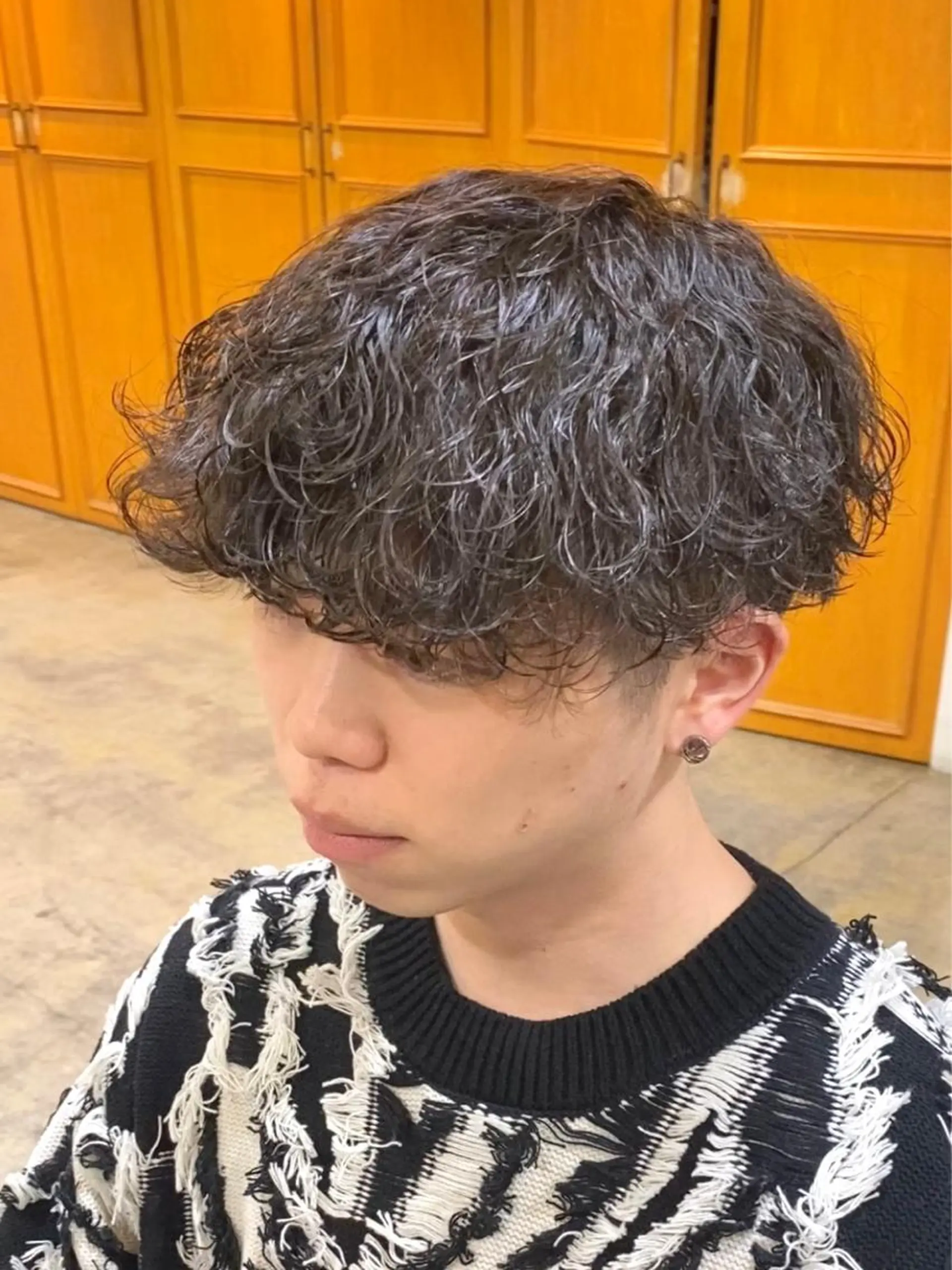 ショート パーマ メンズ 波巻きパーマ JINKIメンズ特化 メンズカットパーマのヘアスタイル