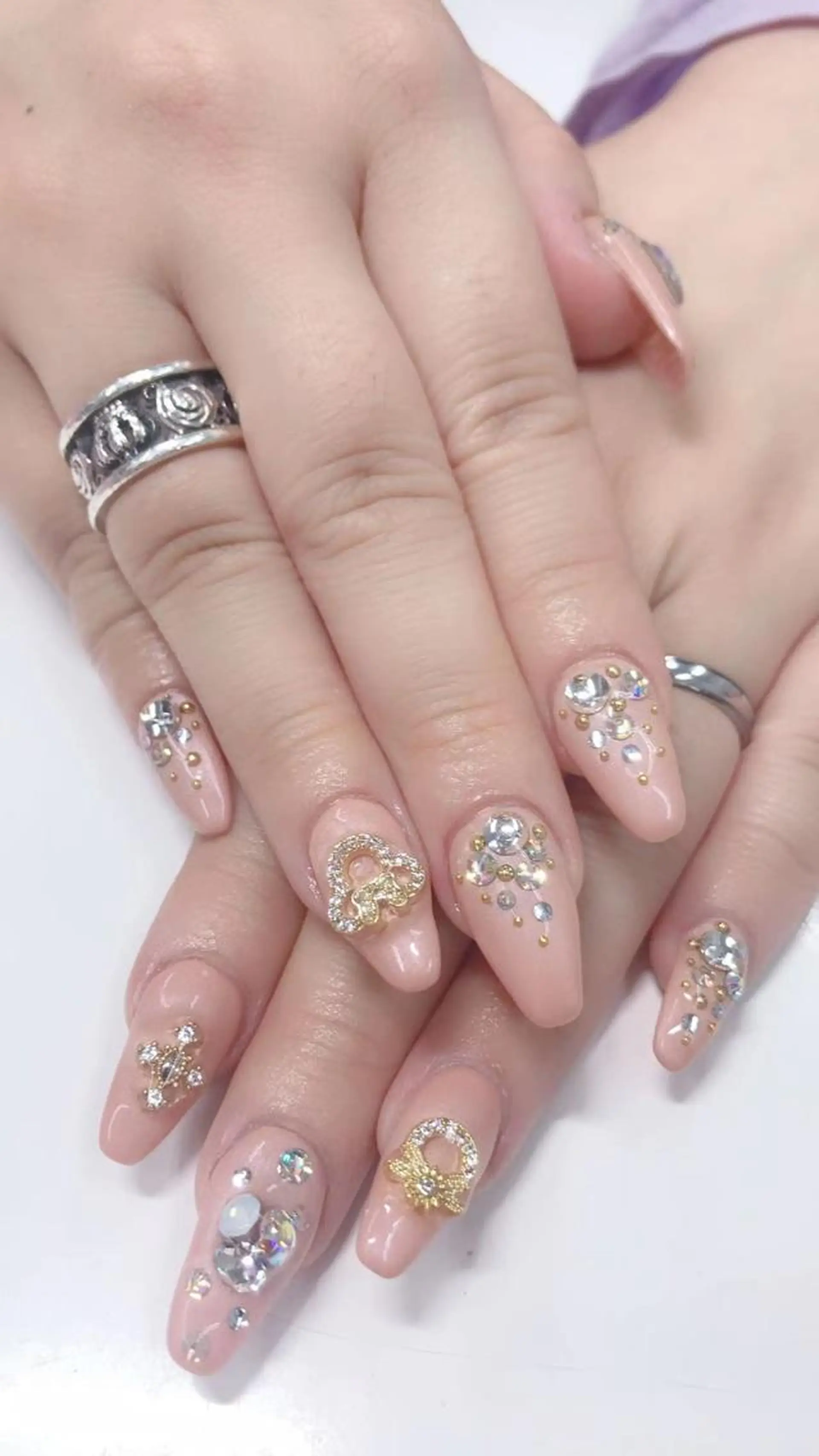 ネイル ハンドネイル リラネイル ギョウのネイルデザイン