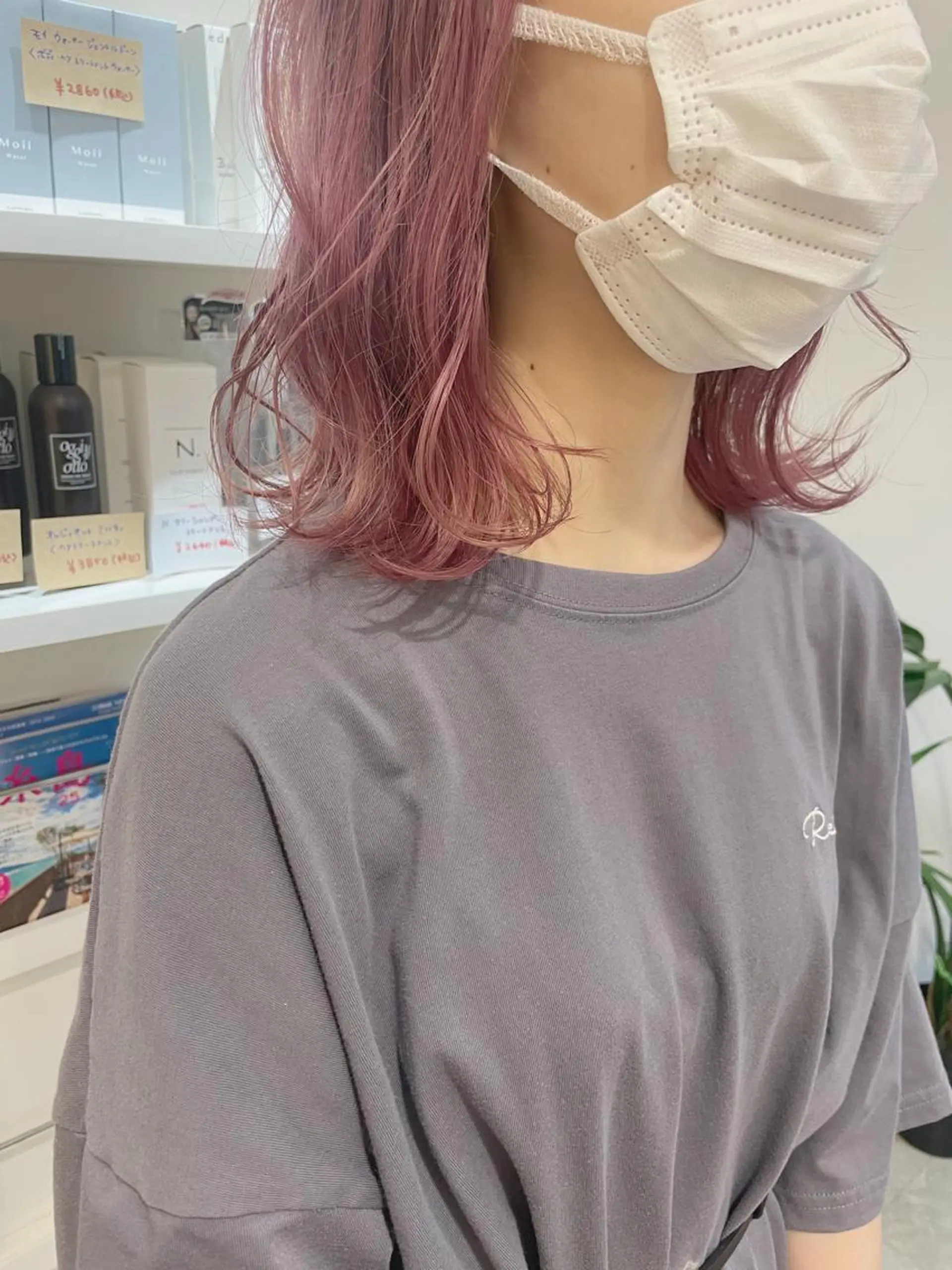 ミディアム カラー ピンクカラー Rina  のヘアスタイル